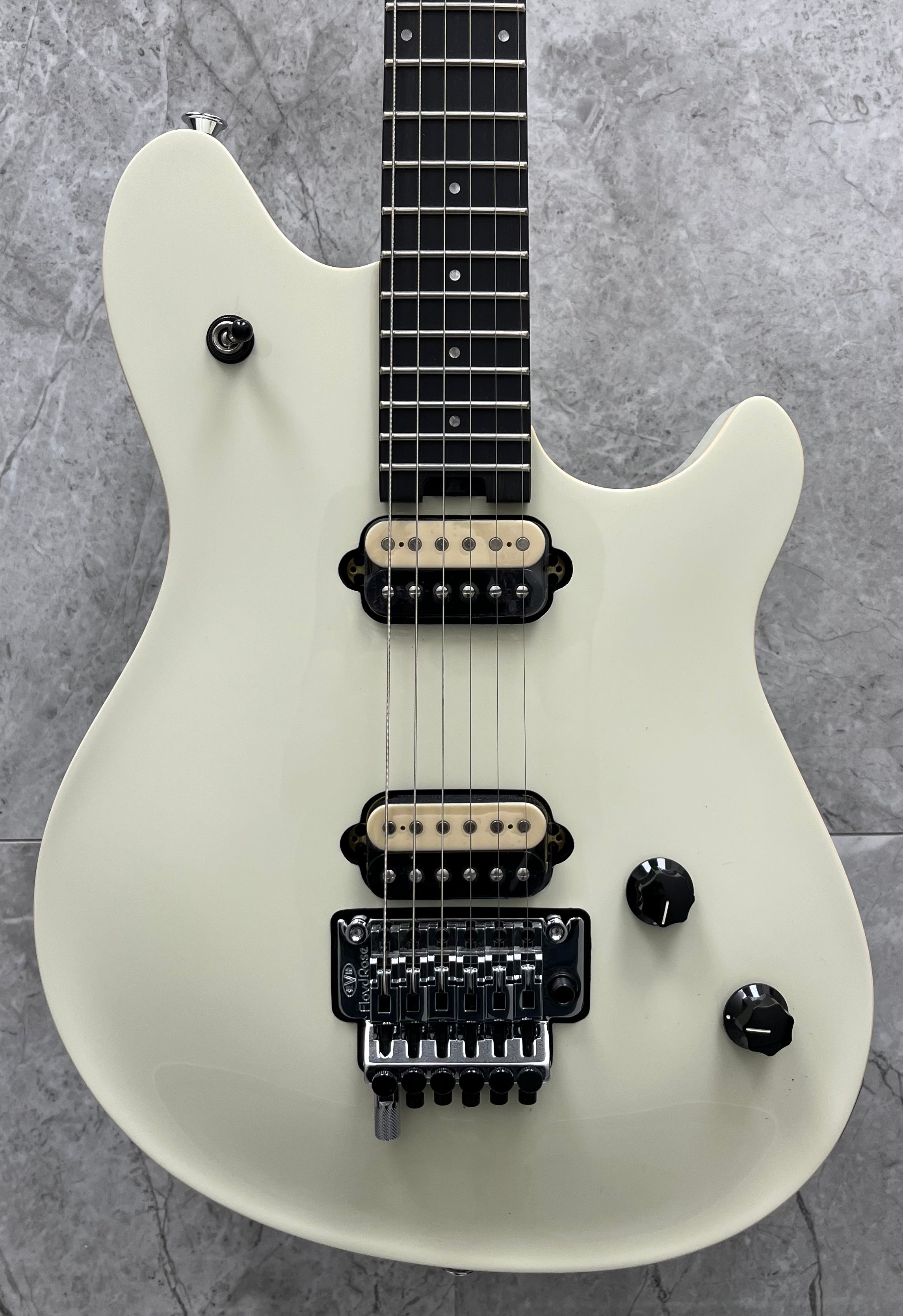 EVH Wolfgang Special Ebony Fingerboard Ivory 5107701549 SERIAL NUMBER WG231828M - 7.6 LBS