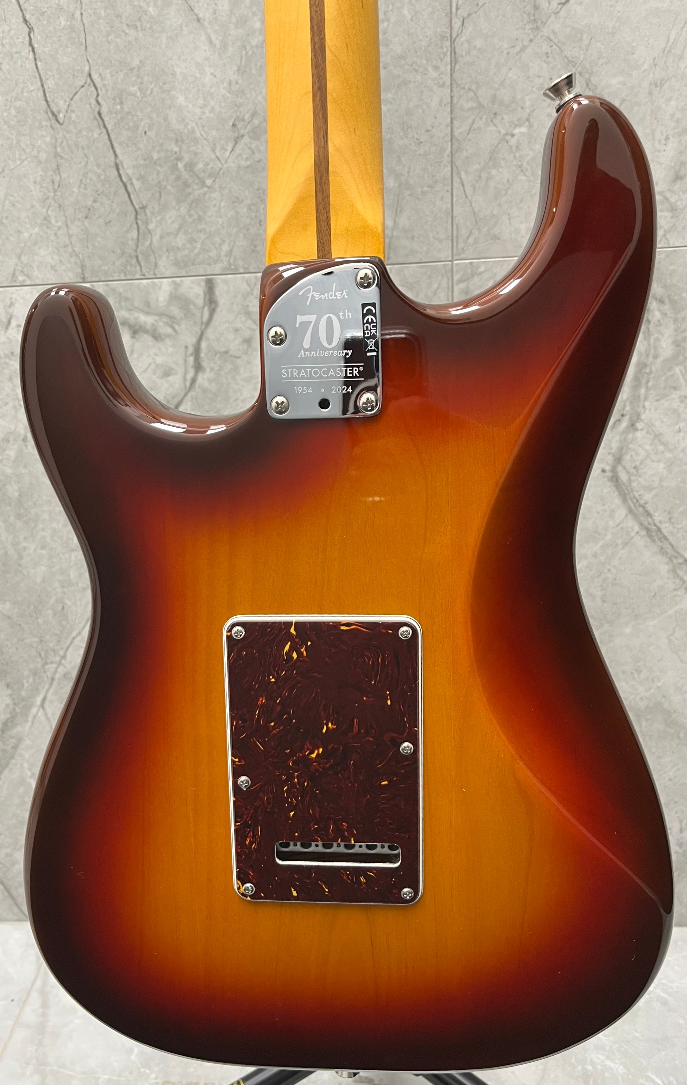 Fender 70th Anniversary American Professional II Stratocaster Rosewood Fingerboard, Comet Burst 0177000864 SERIAL NUMBER US23116364 - 8.0 LBS