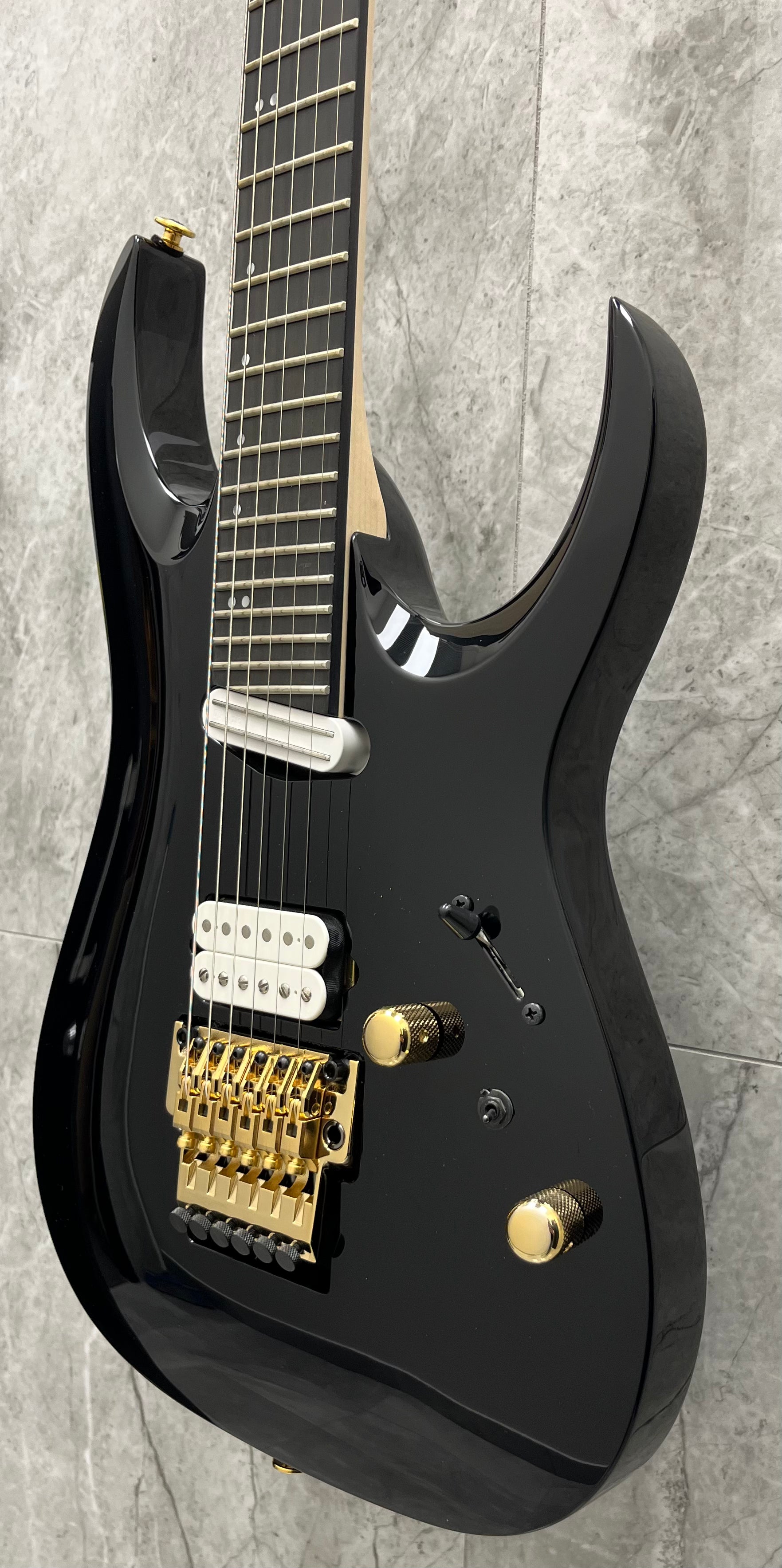 Ibanez RGA622XH Prestige MADE IN JAPAN Electric Guitar with Case - Black RGA622XHBK SERIAL NUMBER F2407065 - 7.6 LBS