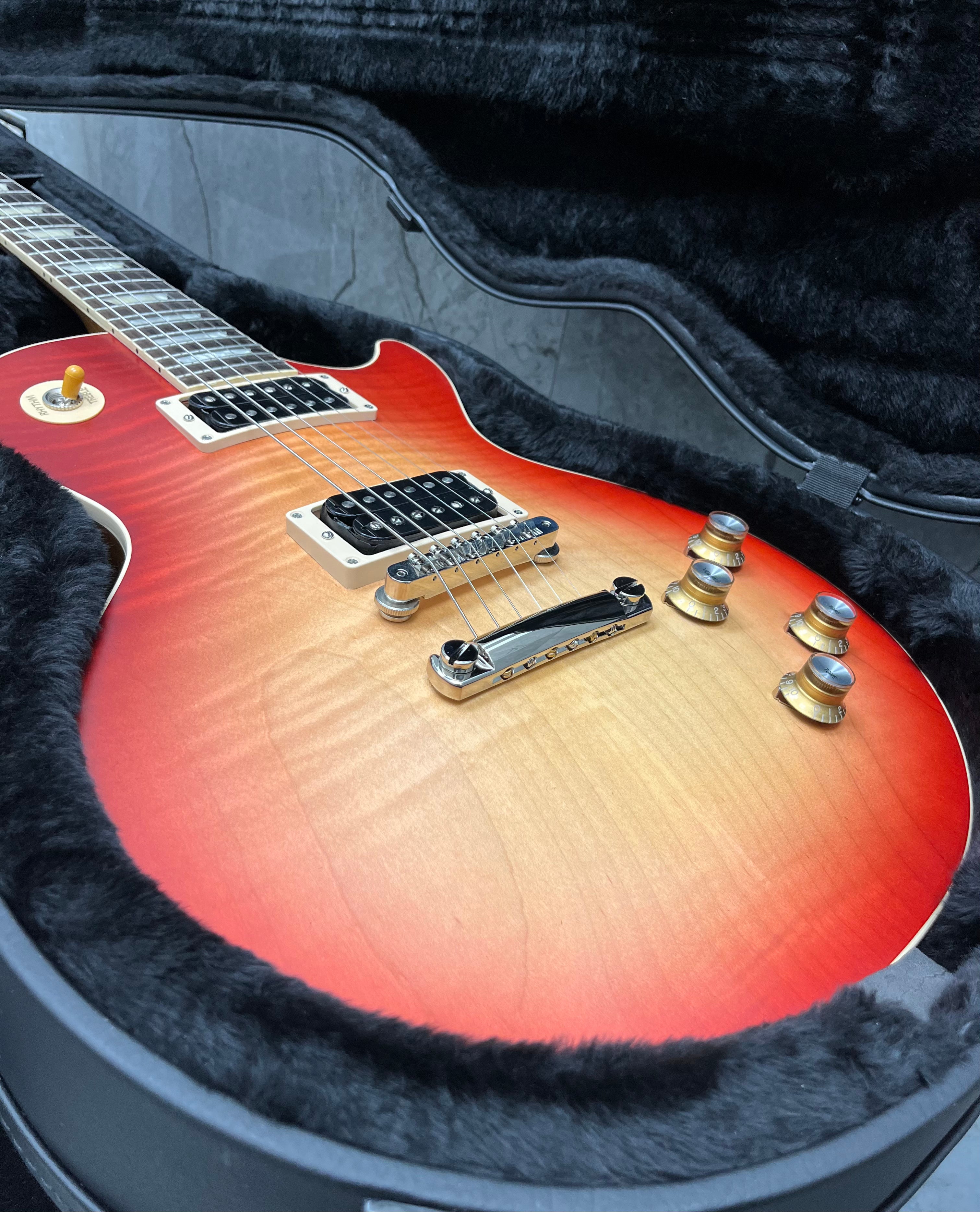 Gibson Les Paul Standard Faded 60s - Vintage Cherryburst LPS6F00HSNH SERIAL NUMBER 221620197 - 8.2 LBS USED SPECIAL