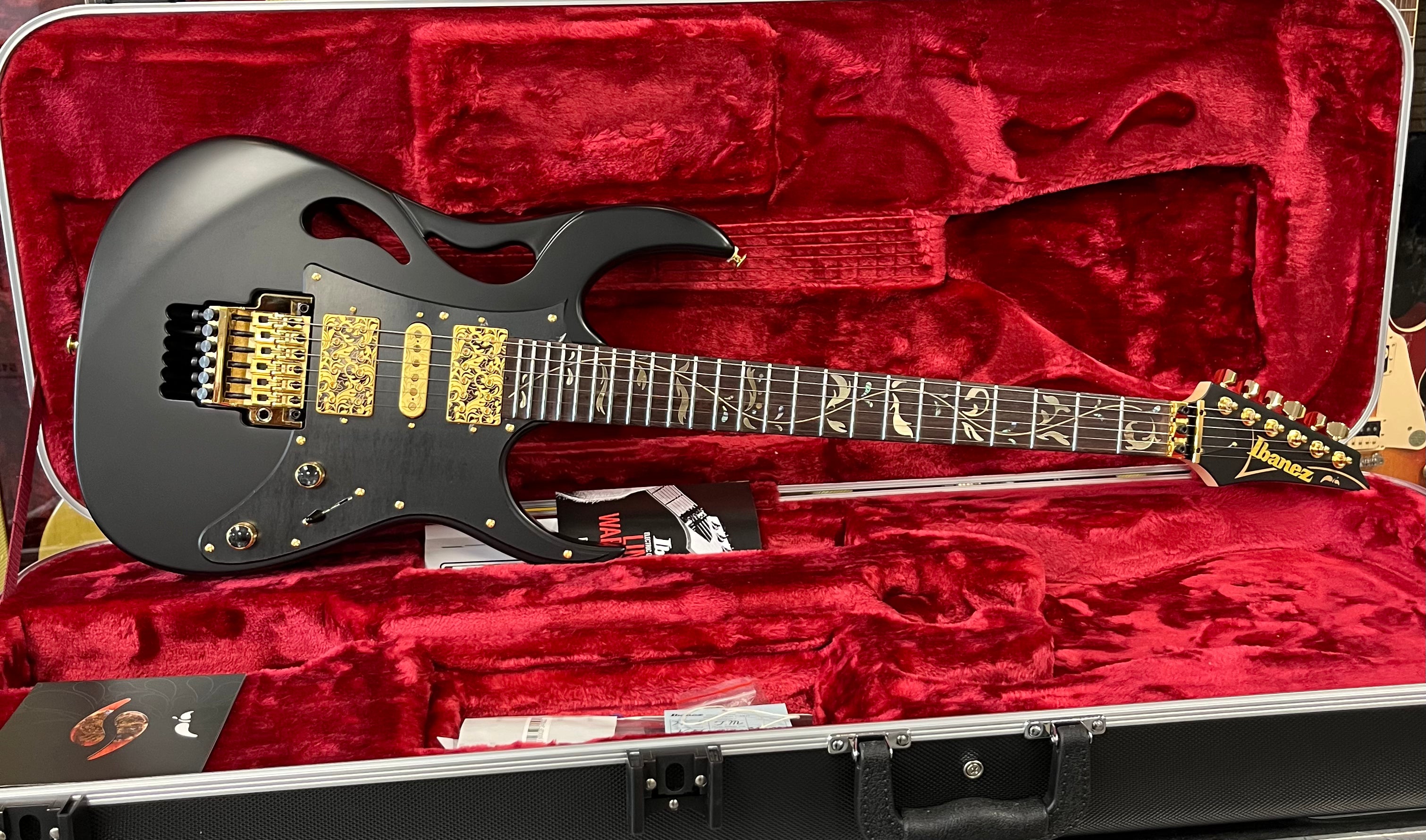 Ibanez PIA3761XB Steve Vai Signature MADE IN JAPAN Electric Guitar with Edge Tremolo - Onyx Black