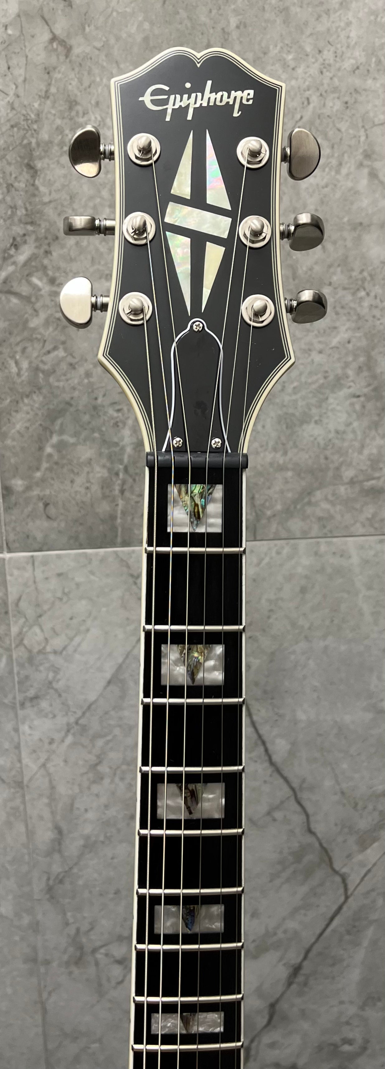 Epiphone Prophecy Collection Les Paul in Black Aged Gloss EILYBAGNH USED SPECIAL - PLAYER GRADE