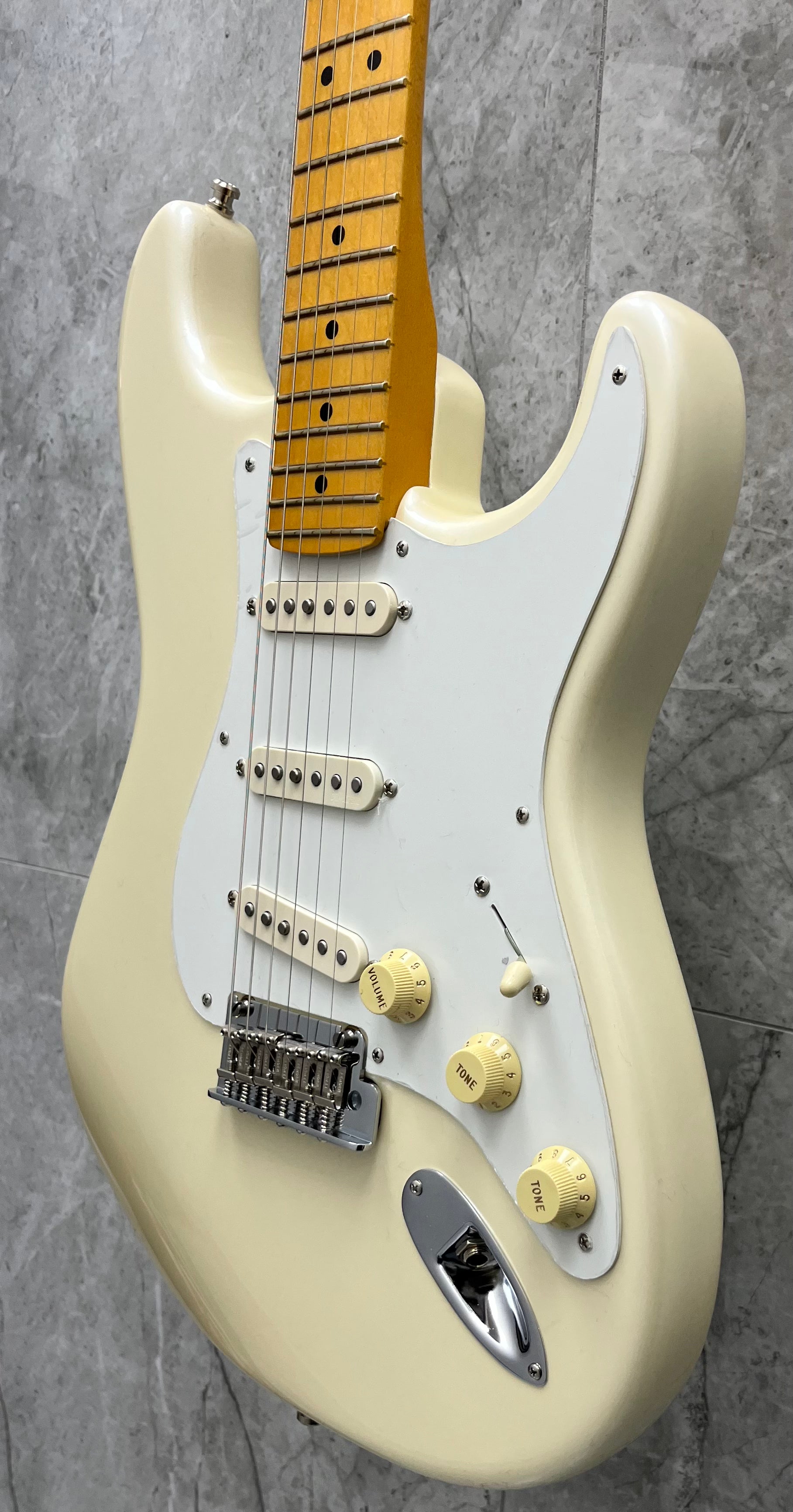 Fender USA Lincoln Brewster Stratocaster Maple Fingerboard, Olympic Pearl 0116502723 SERIAL NUMBER LB01382 - 9.0 LBS