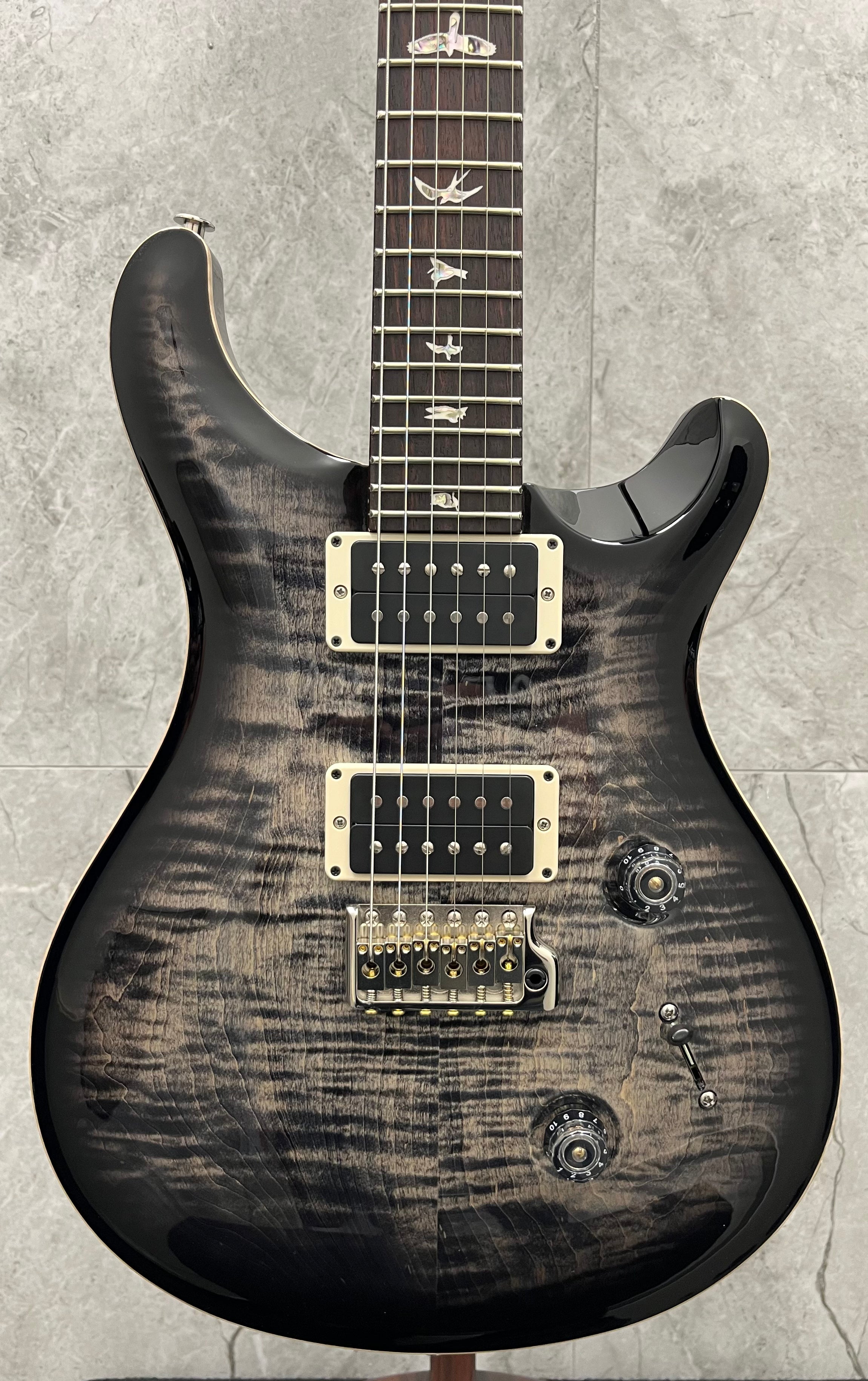 PRS Guitars Custom 24 Electric Guitar w Hardshell Case CB MADE IN THE USA - Charcoal Burst 112786::CB: SERIAL NUMBER 24 0390095 - 7.2 LBS