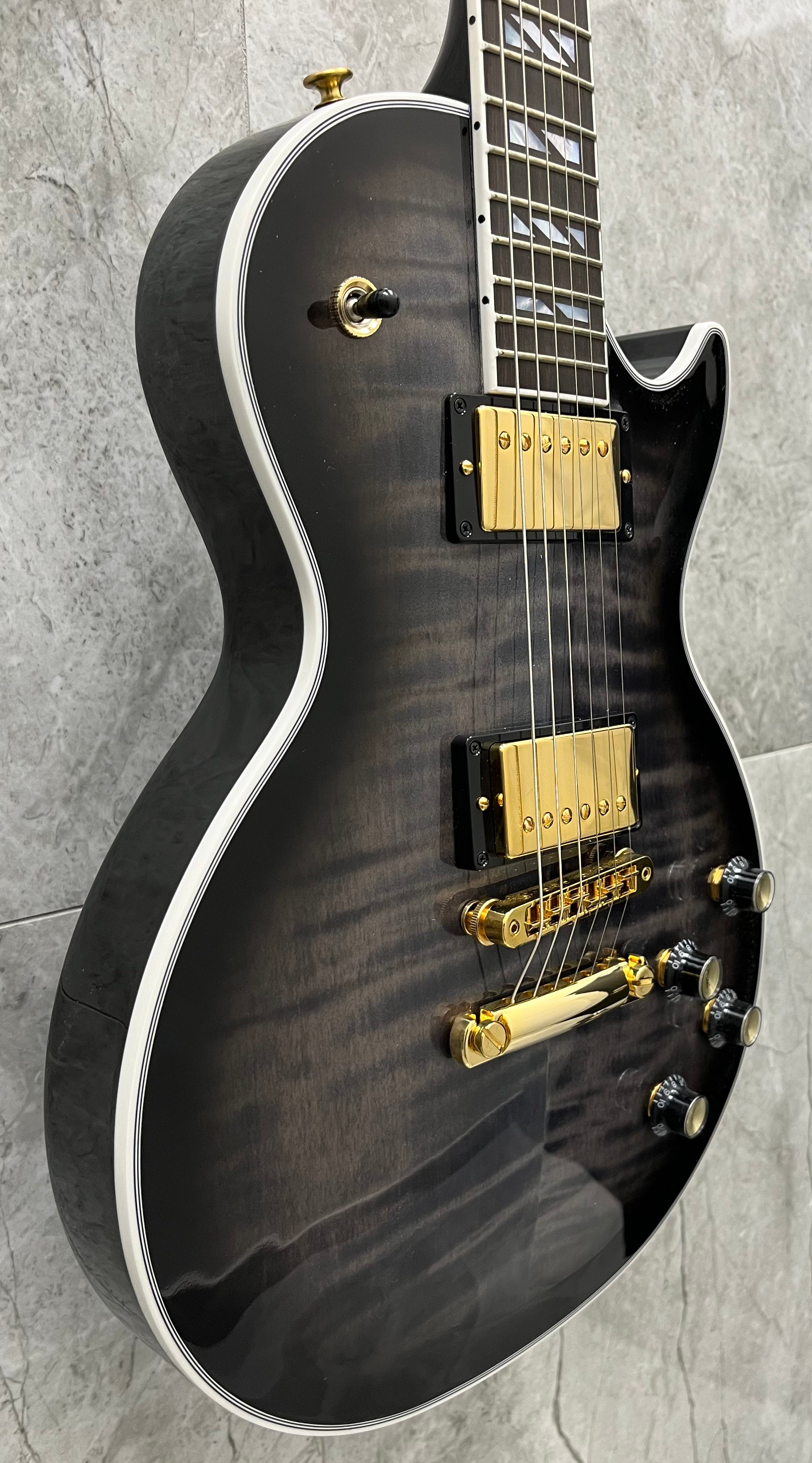 Gibson Les Paul Supreme - Translucent Ebony LPSU00TEGH SERIAL NUMBER 205140194 - 8.8 LBS