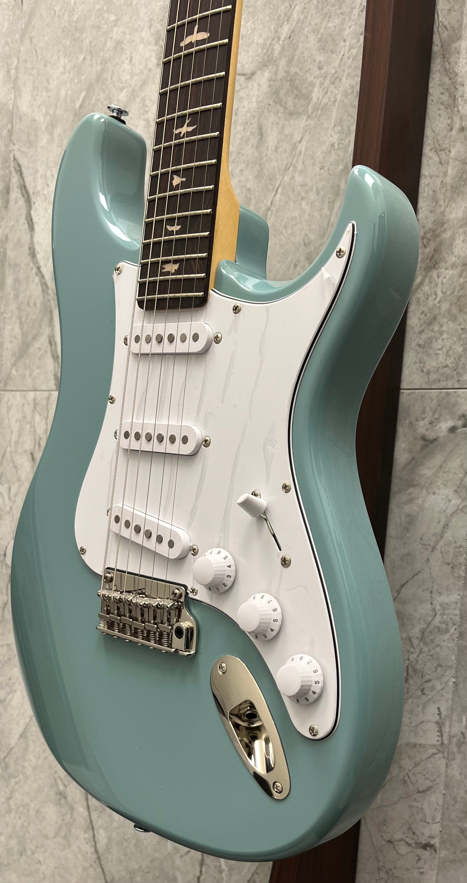 PRS Guitars John Mayer Silver Sky SE Electric Guitar with Gigbag in Stone Blue 109639::2J: SERIAL NUMBER CTIF110754 - 8.0 LBS