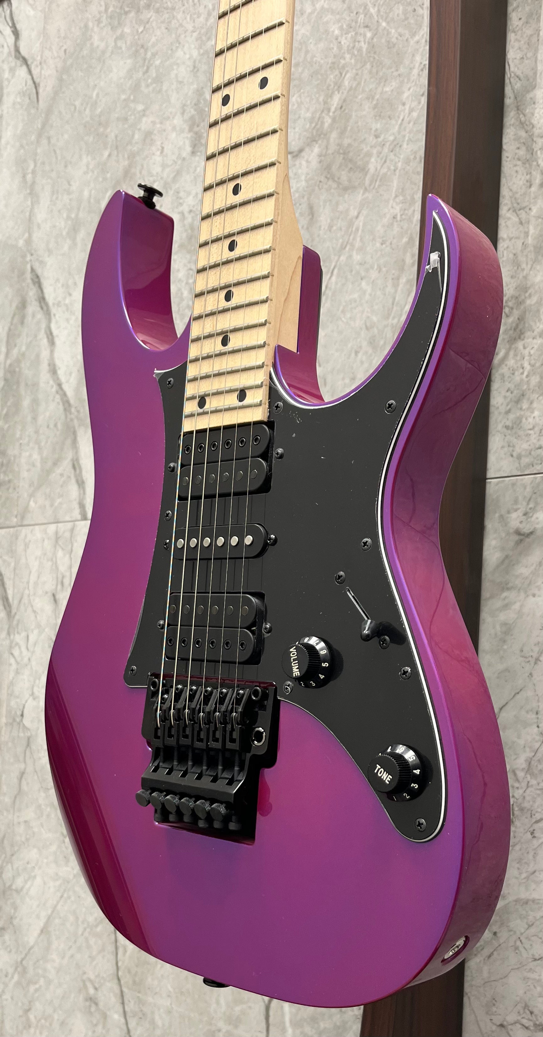 IBANEZ RG550-PN RG GENESIS MADE IN JAPAN - PURPLE NEON RG550PN SERIAL NUMBER F2318590 - 7.8 LBS