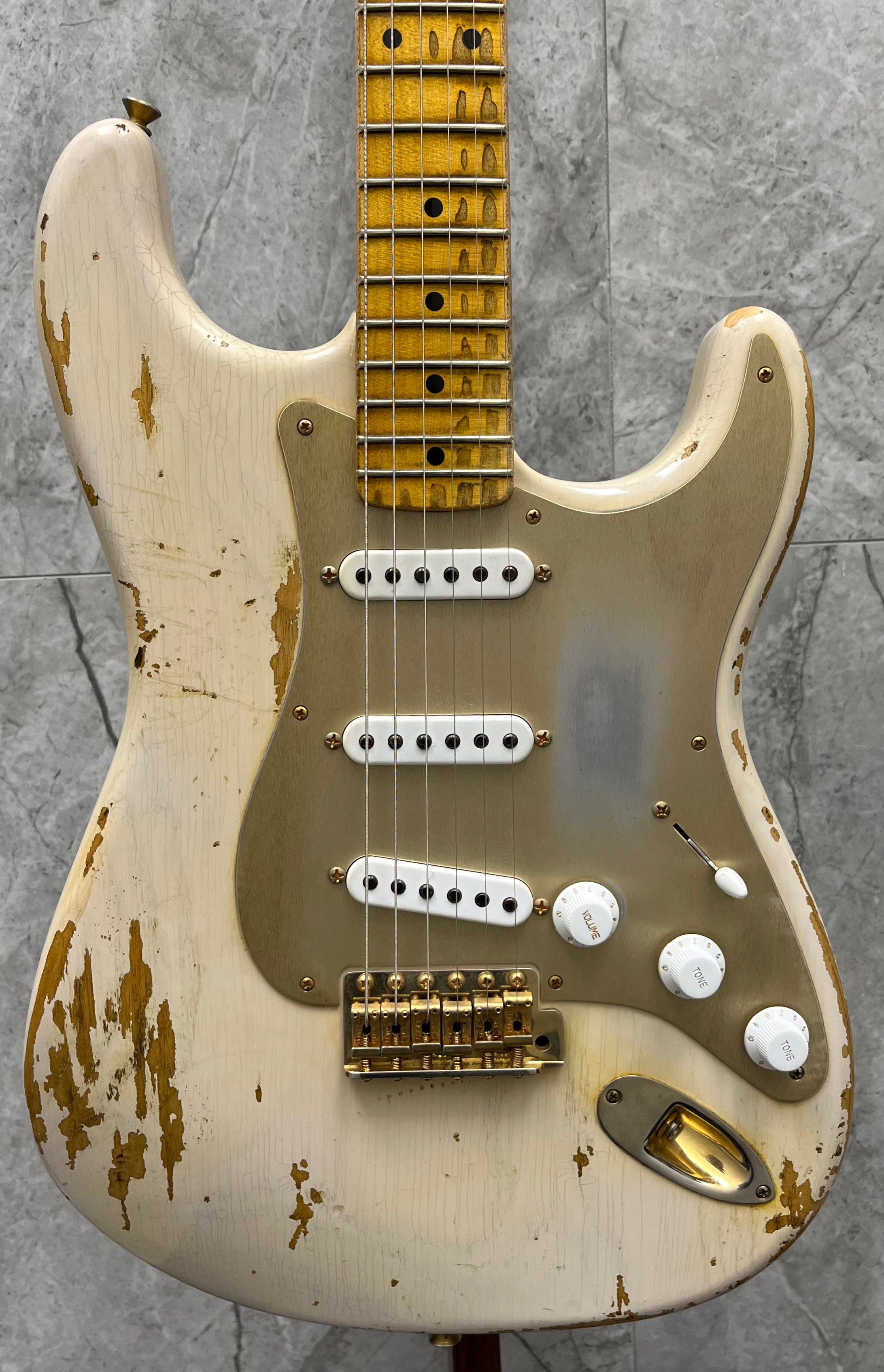 Fender Custom Shop Limited Edition Golden 50s 1954 Stratocaster Dirty White Blonde 9235400801 SERIAL NUMBER 2156 - 7.4 LBS