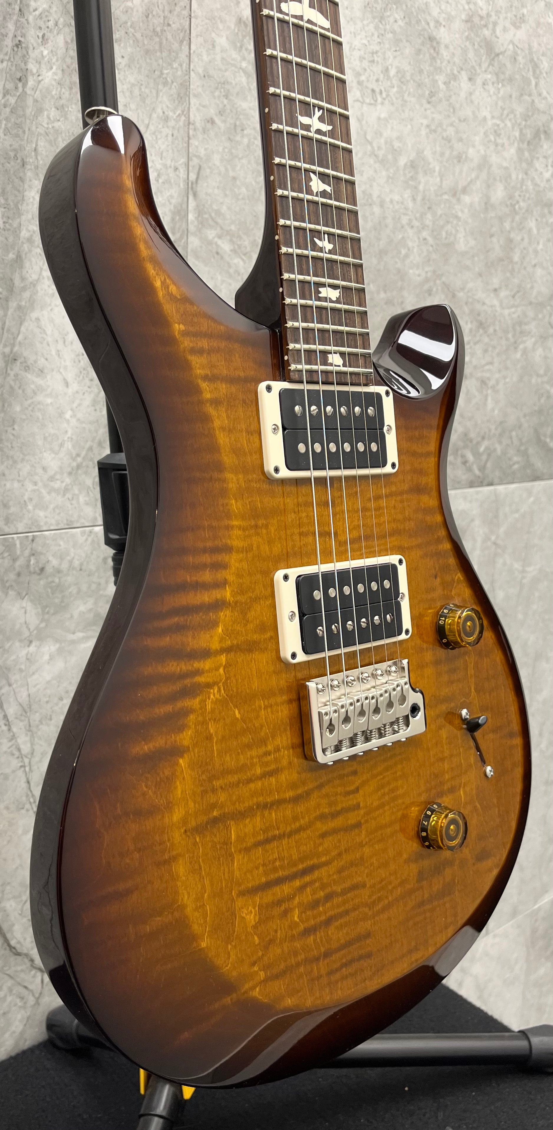 PRS Guitars USA S2 Custom 24 KW - Black Amber 112818::KW: SERIAL NUMBER 24 S2075619 - 7.6 LBS