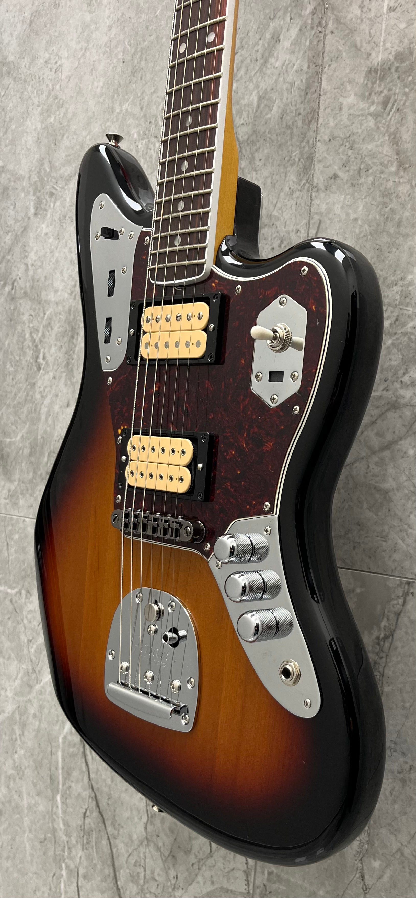 Fender Limited Edition Kurt Cobain Jaguar, Rosewood Fingerboard, 3 Color Sunburst 0143001700 SERIAL NUMBER MX24097405 - 8.8 LBS