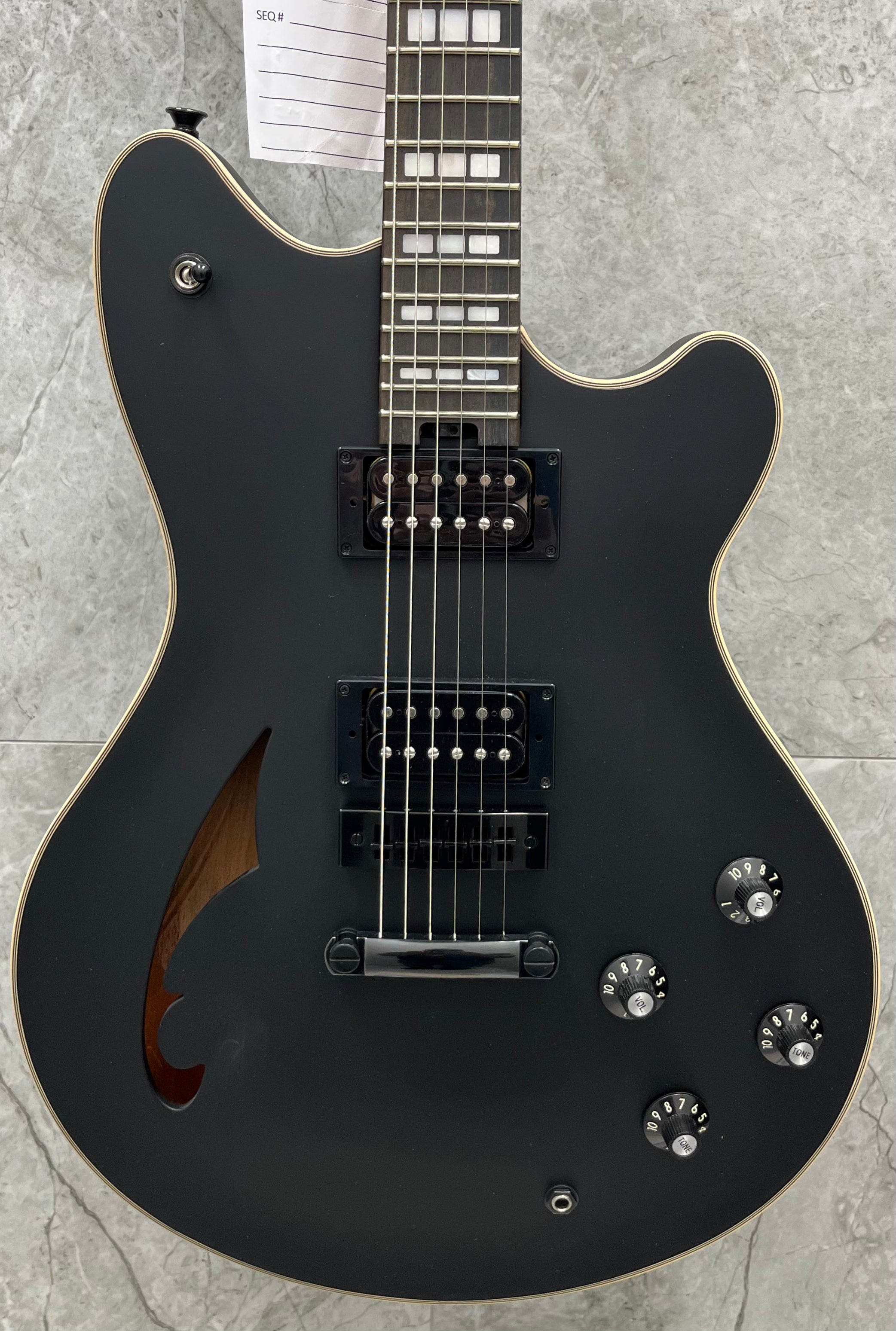 EVH SA-126 SEMI HOLLOW BODY Special Stealth Black 5107726868 USED SPECIAL SERIAL NUMBER SA126240969 8.0 LBS