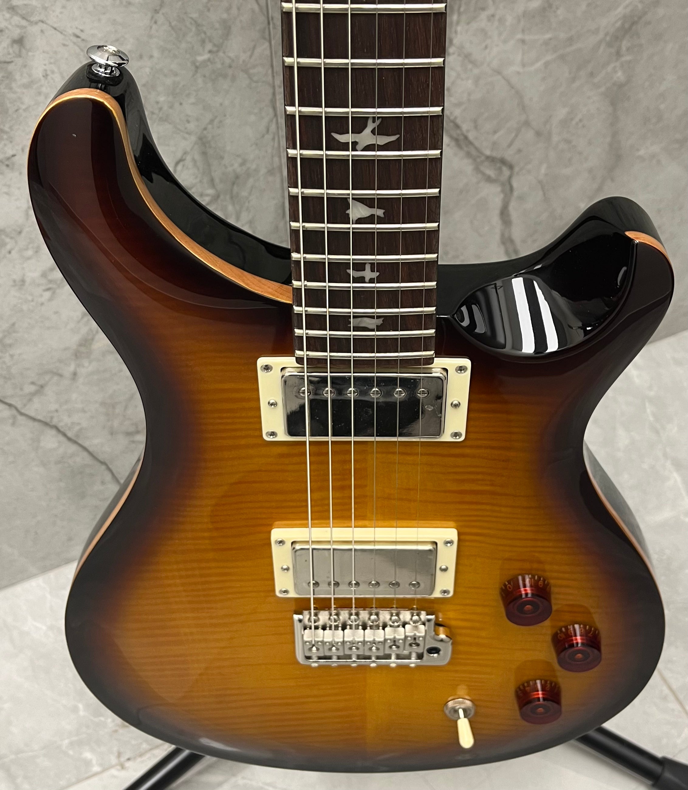 PRS Guitars SE DGT Electric Guitar with Gig Bag, Birds Inlay - McCarty Tobacco Sunburst 111348::MT: