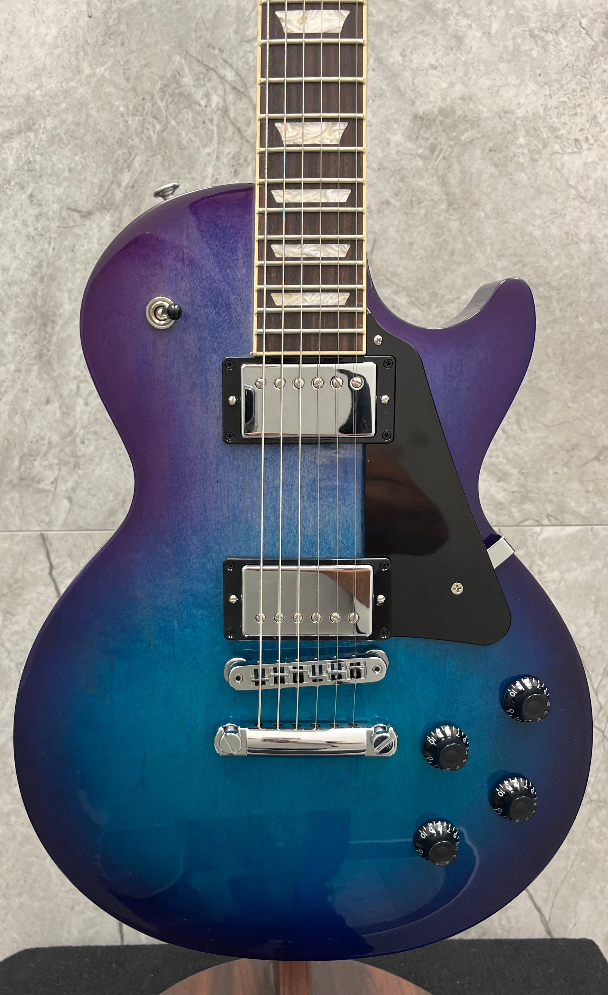 Gibson USA Les Paul Studio LPST01B9CH Blueberry Burst SERIAL NUMBER 215940108 - 8.0 LBS