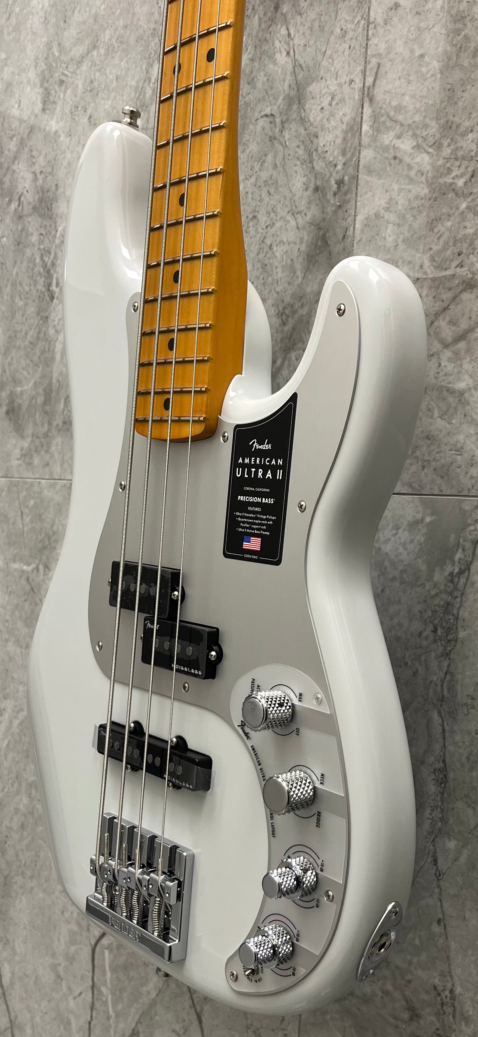 Fender American Ultra II Precision Bass Maple Fingerboard, Avalanche 0199102796 SERIAL NUMBER US24013874 - 9.0 LBS