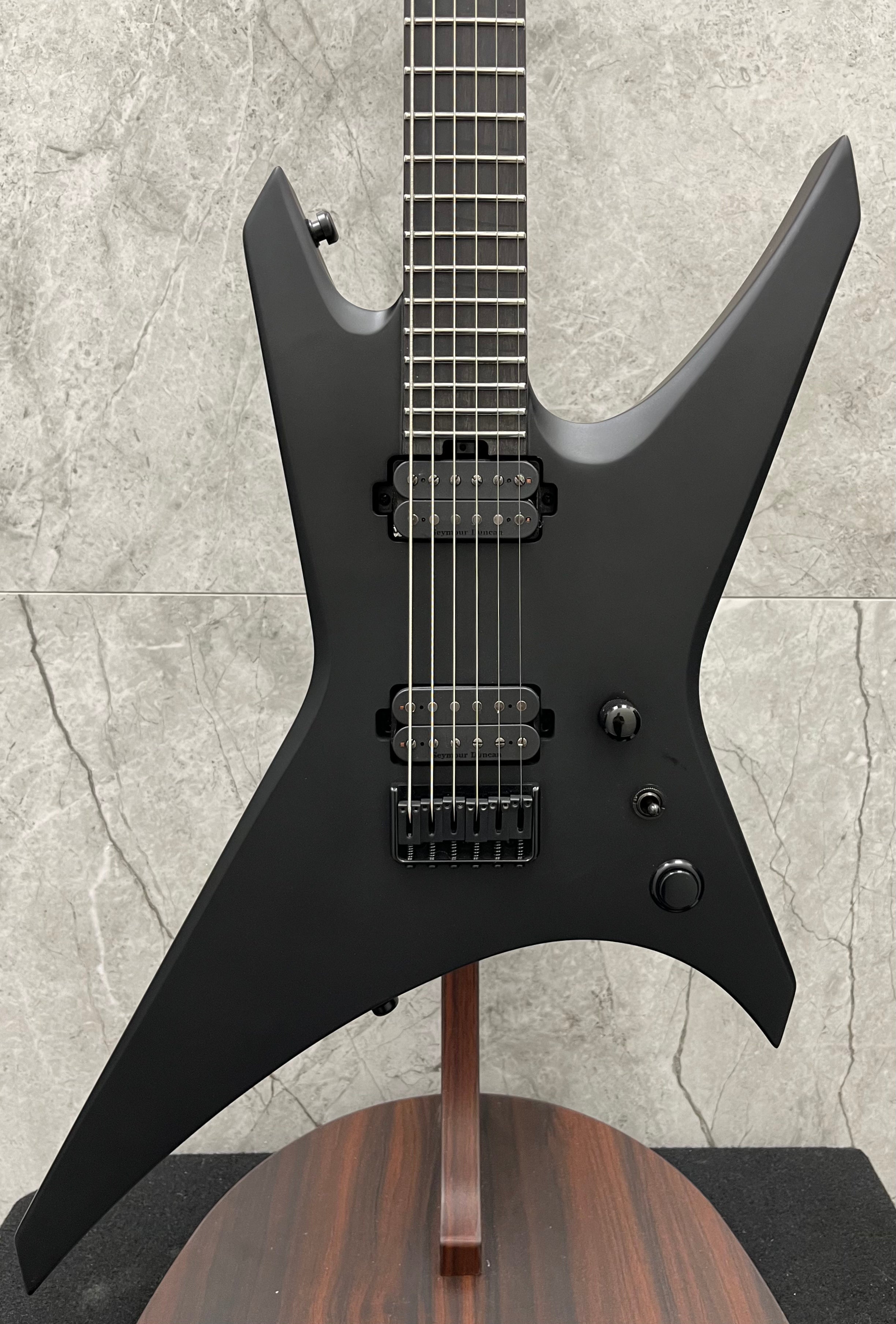 JACKSON Pro Plus XT Warrior WR HT6 Baritone, Ebony Fingerboard, Satin Black 2919261568 SERIAL NUMBER ICJ2410247 - 7.2 LBS