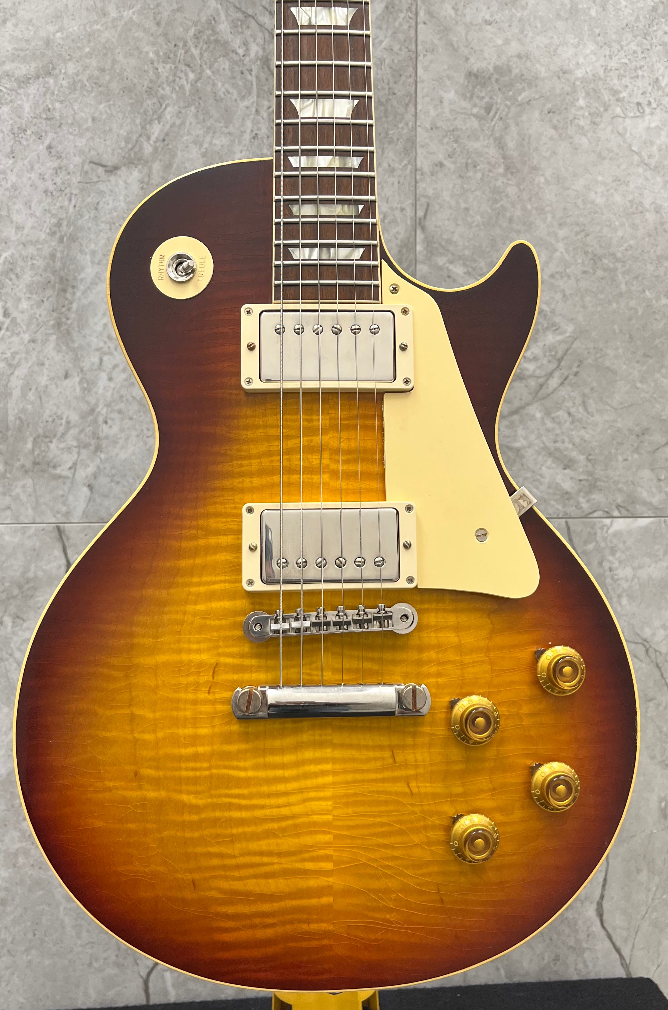 Gibson Custom Shop Murphy Lab 1959 Les Paul Standard Ultra Lite Aged Southern Fade Burst LPR59ULSFNH