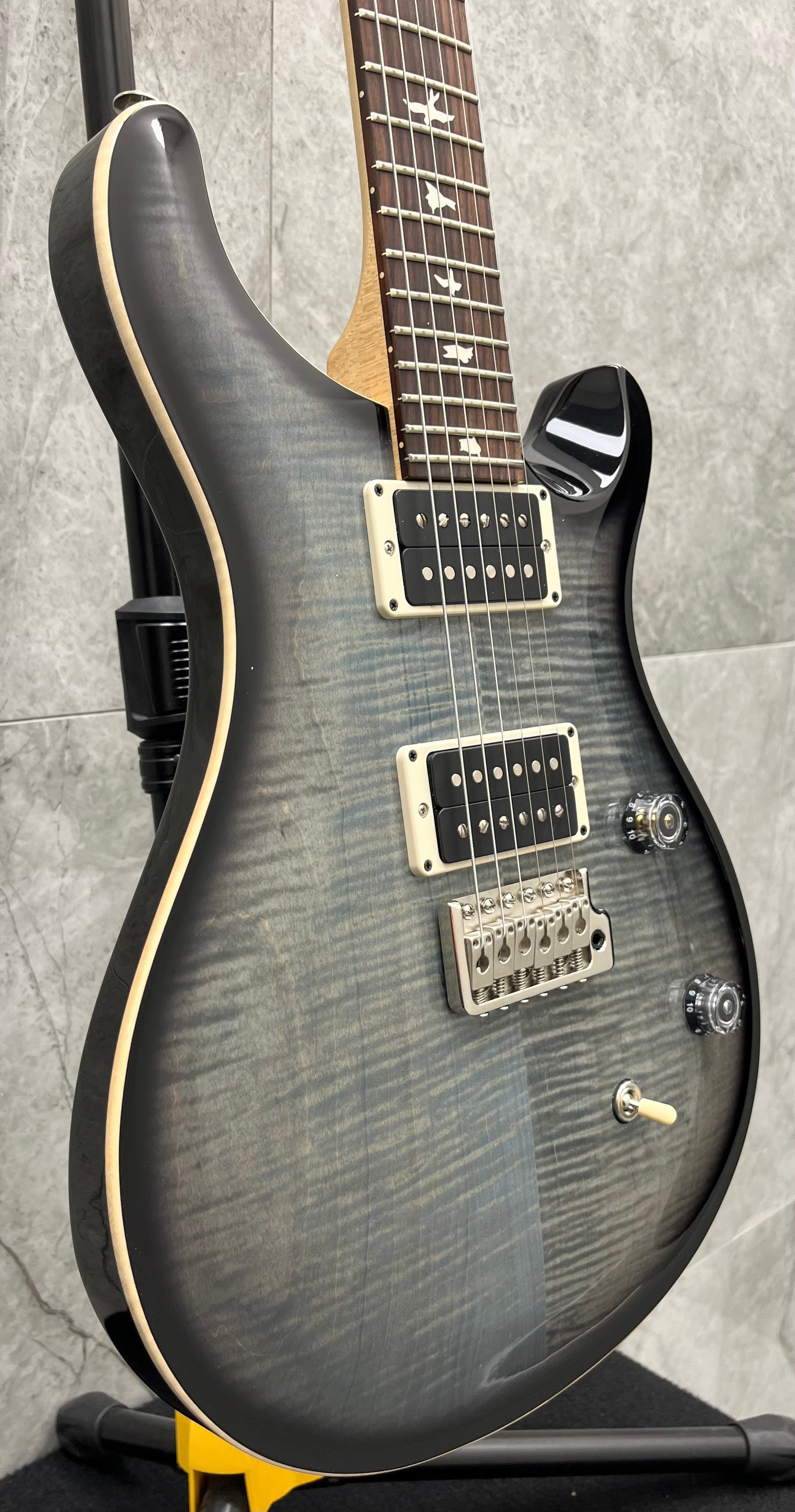 PRS Guitars USA CE24 F3 - Faded Blue Smokeburst 112784::F3: SERIAL NUMBER 24 0390188 - 7.6 LBS