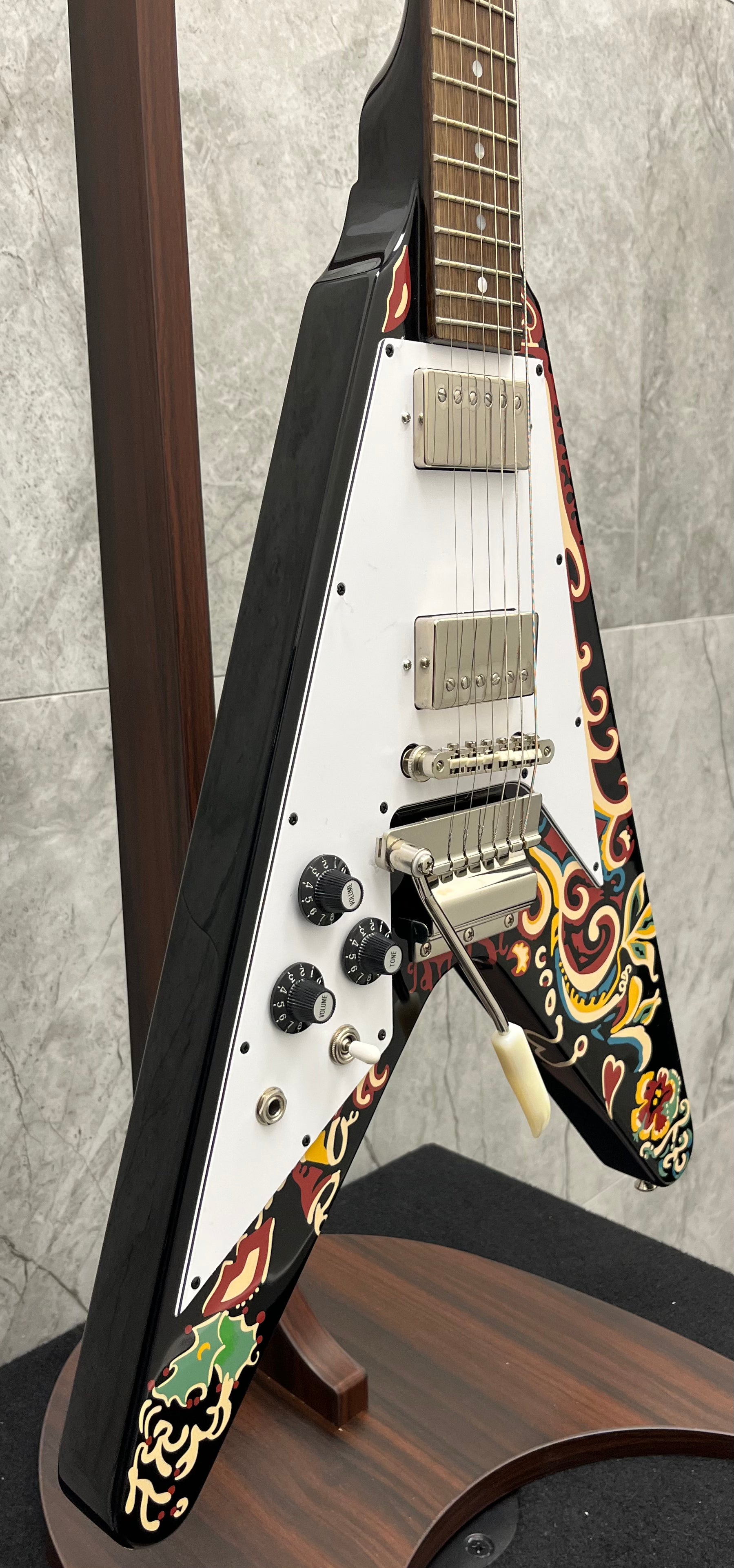 Epiphone LEFT HANDED Inspired by Gibson Custom Jimi Hendrix Love Drops Flying V - Limited Edition ECJHFVEBNHLH SERIAL NUMBER 24041520466 - 7.0 LBS