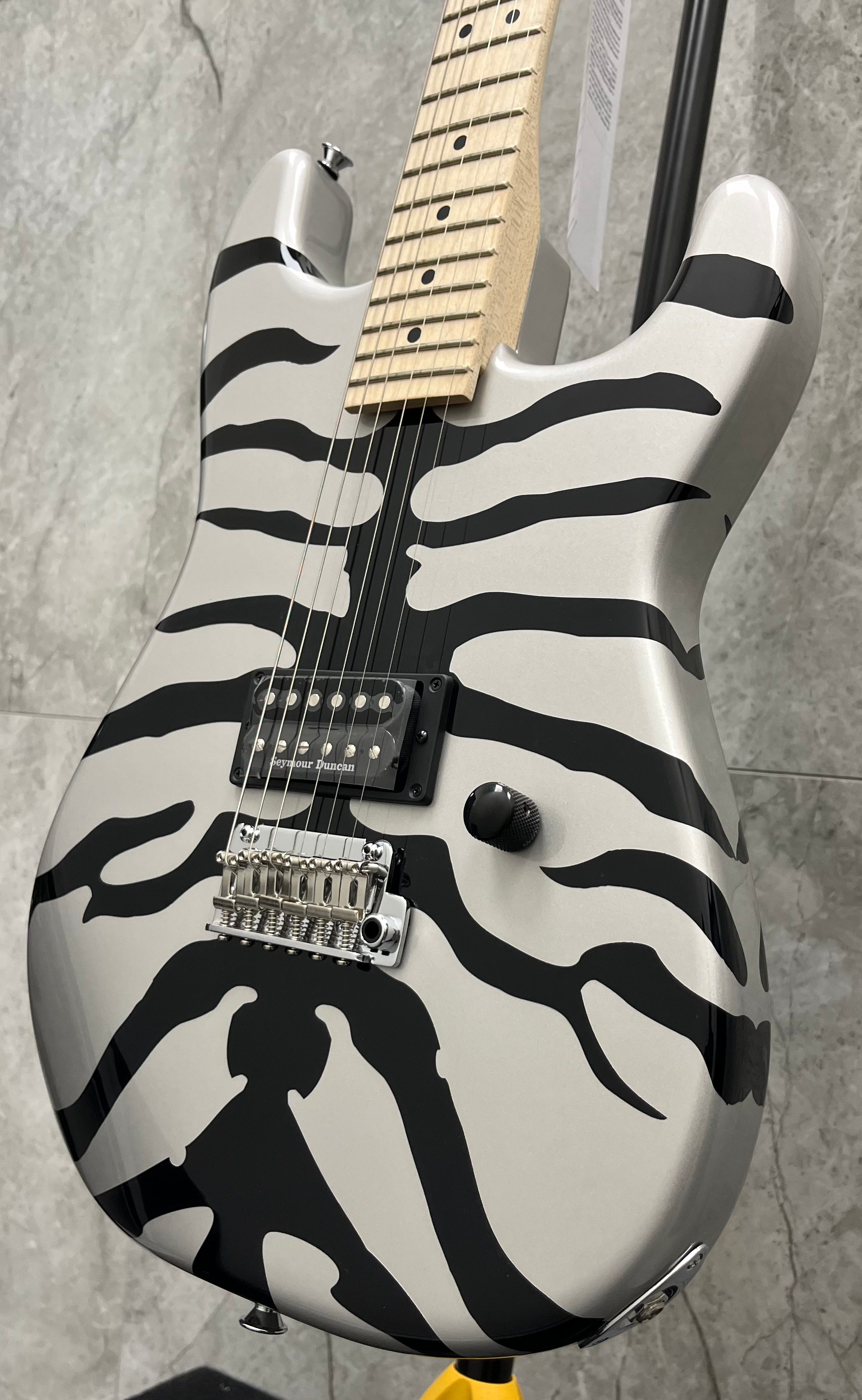 Charvel LIMITED EDITION SAN DIMAS Super Stock SD1 H 2PT M Silver Bengal 2965012321 SERIAL NUMBER MC242725 - 7.4 LBS