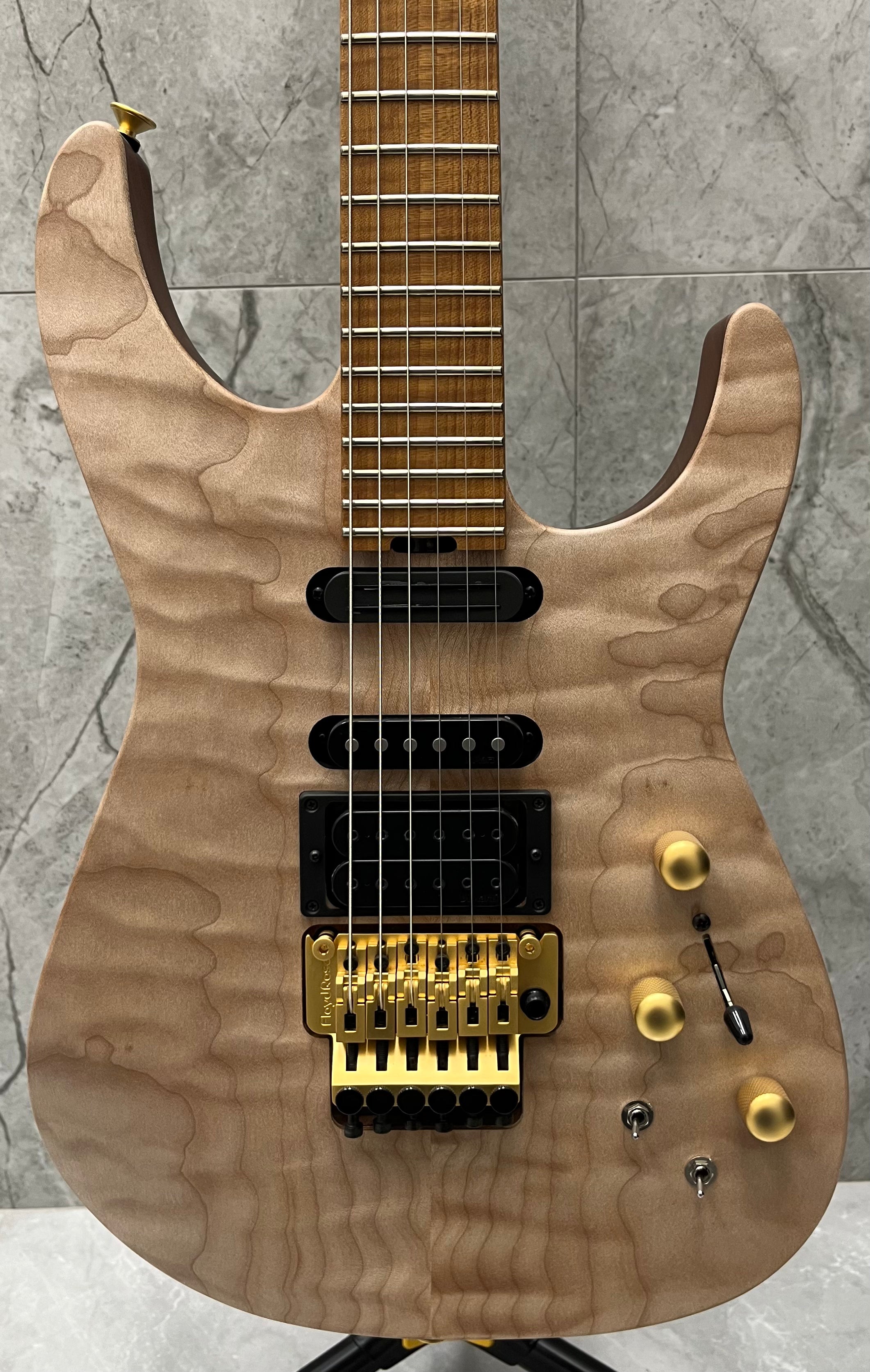 Jackson Custom Shop USA Signature Phil Collen PC1 Satin Stain Caramelized Flame Maple Fingerboard Satin Au Natural 2803152875 SERIAL NUMBER 12335 - 8.2 LBS