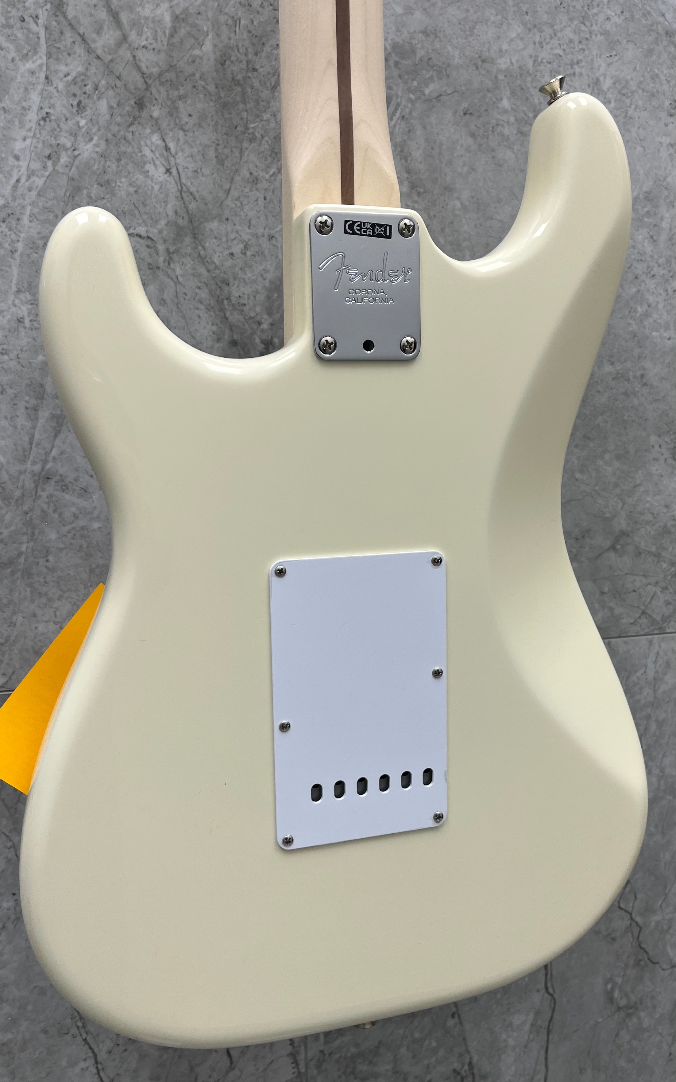 Fender USA Eric Clapton Stratocaster, Maple Fingerboard, Olympic White 0117602805 SERIAL NUMBER US23083678 - 7.4 LBS