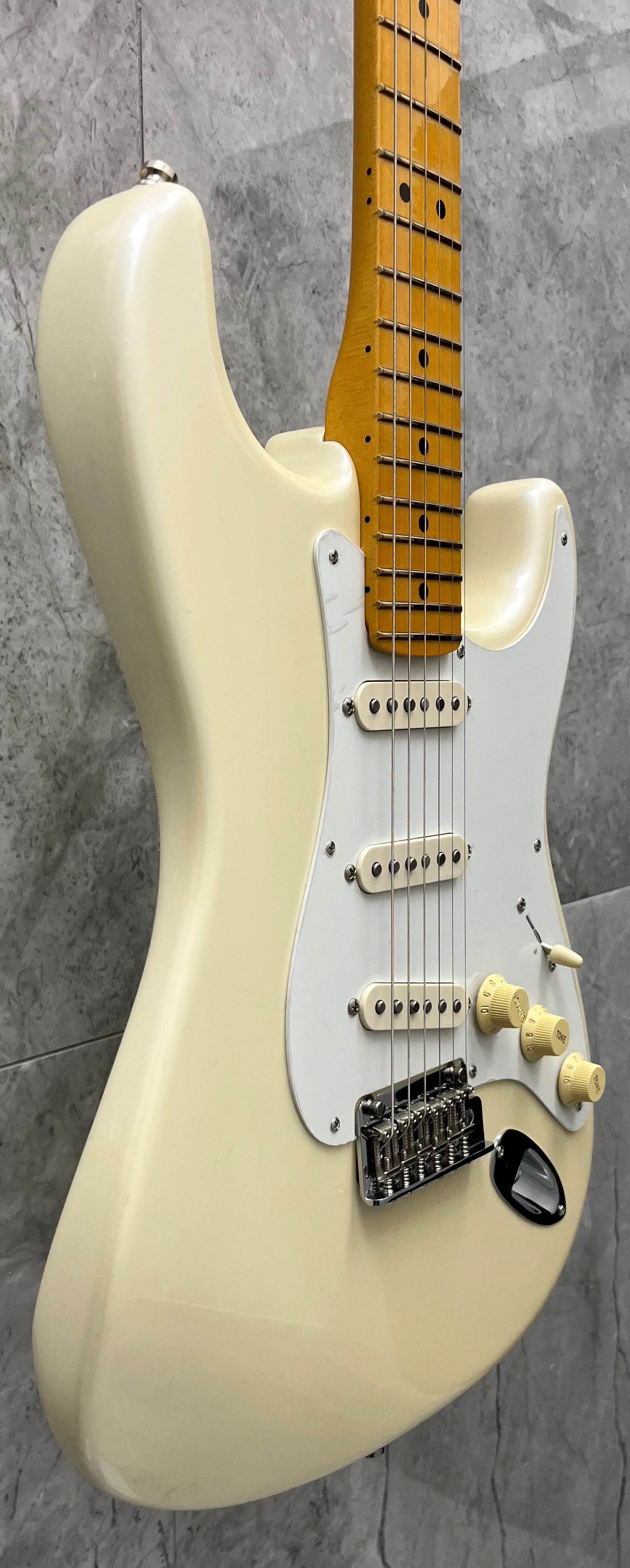 Fender USA Lincoln Brewster Stratocaster Maple Fingerboard, Olympic Pearl 0116502723 SERIAL NUMBER LB01382 - 9.0 LBS