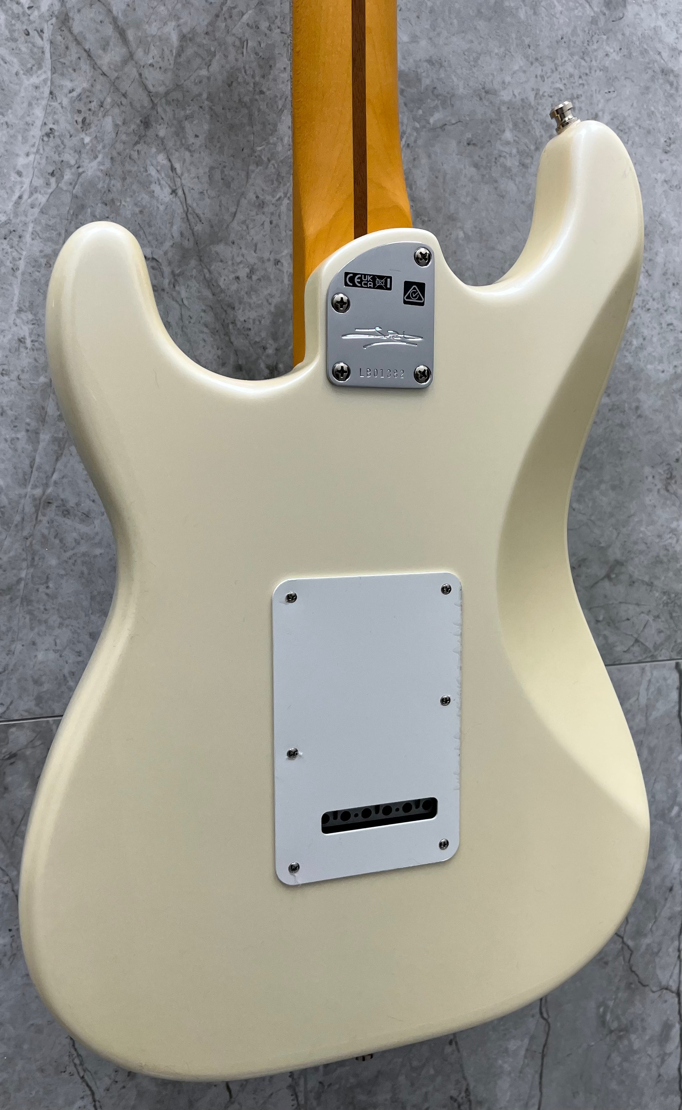 Fender USA Lincoln Brewster Stratocaster Maple Fingerboard, Olympic Pearl 0116502723 SERIAL NUMBER LB01382 - 9.0 LBS