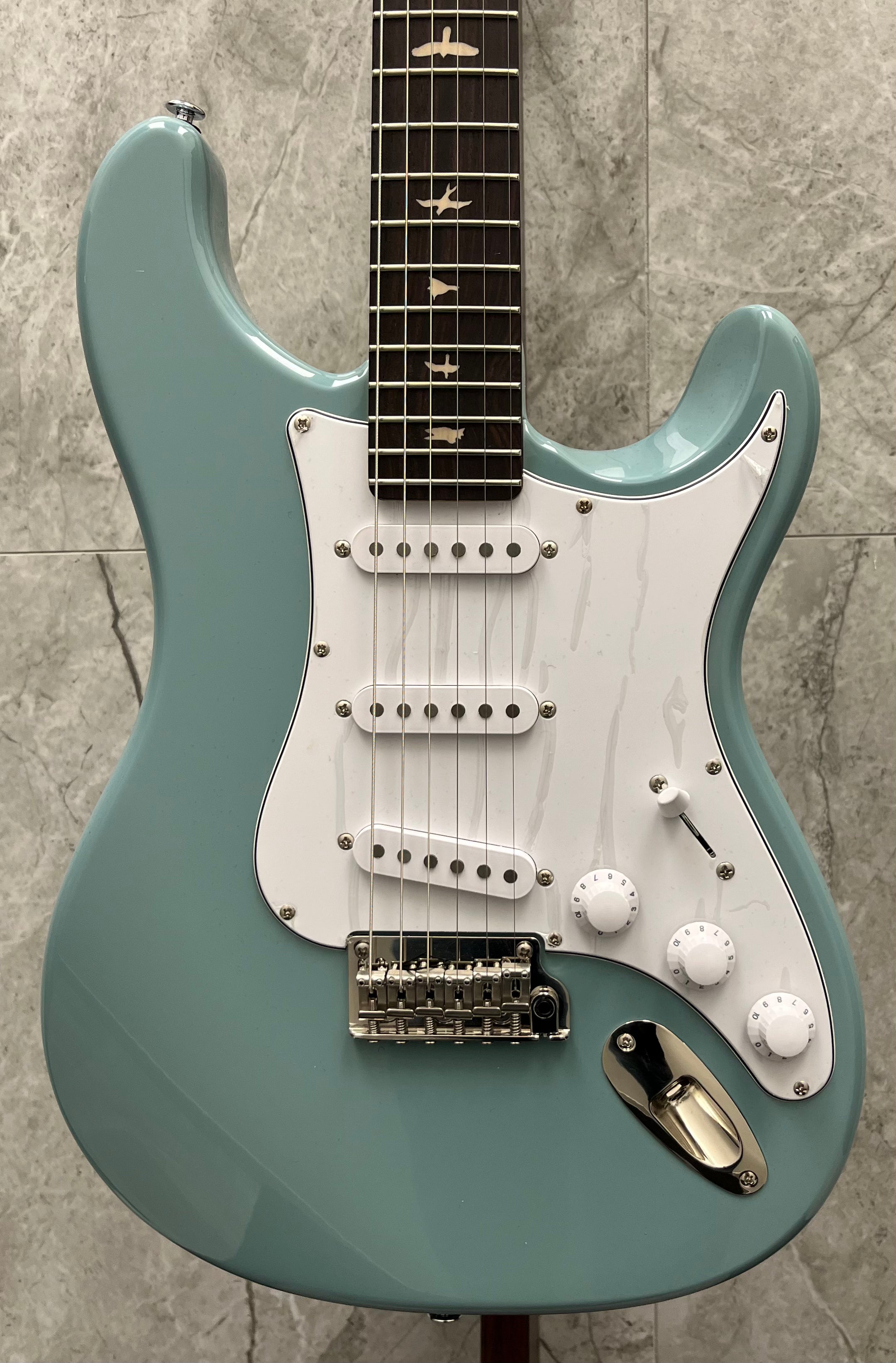 PRS Guitars John Mayer Silver Sky SE Electric Guitar with Gigbag in Stone Blue 109639::2J: SERIAL NUMBER CTIF110754 - 8.0 LBS