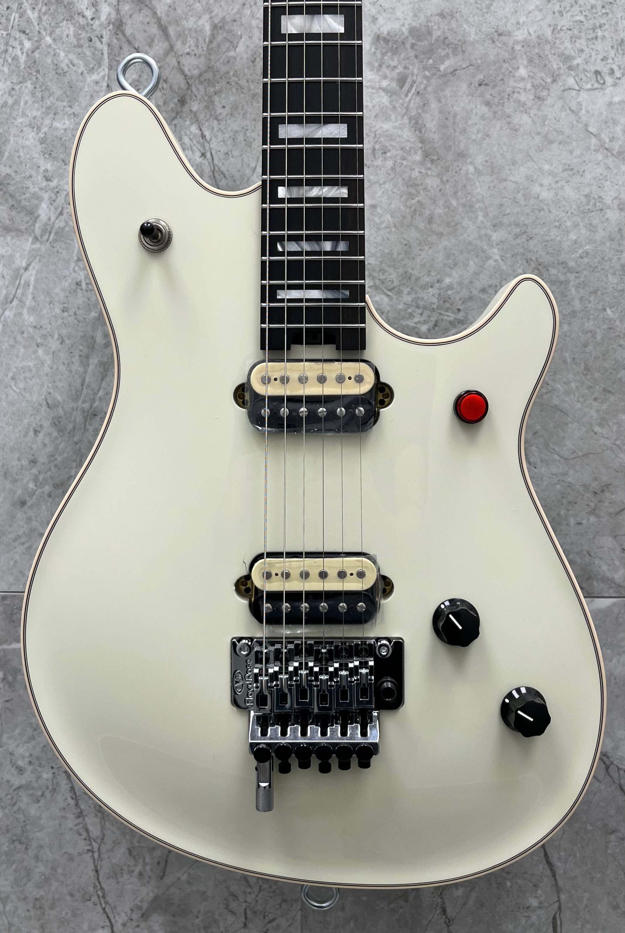 EVH Wolfgang MADE IN THE USA Edward Van Halen Signature Ebony Fingerboard Ivory 5107921849 SERIAL NUMBER WG17288A - 7.4 LBS