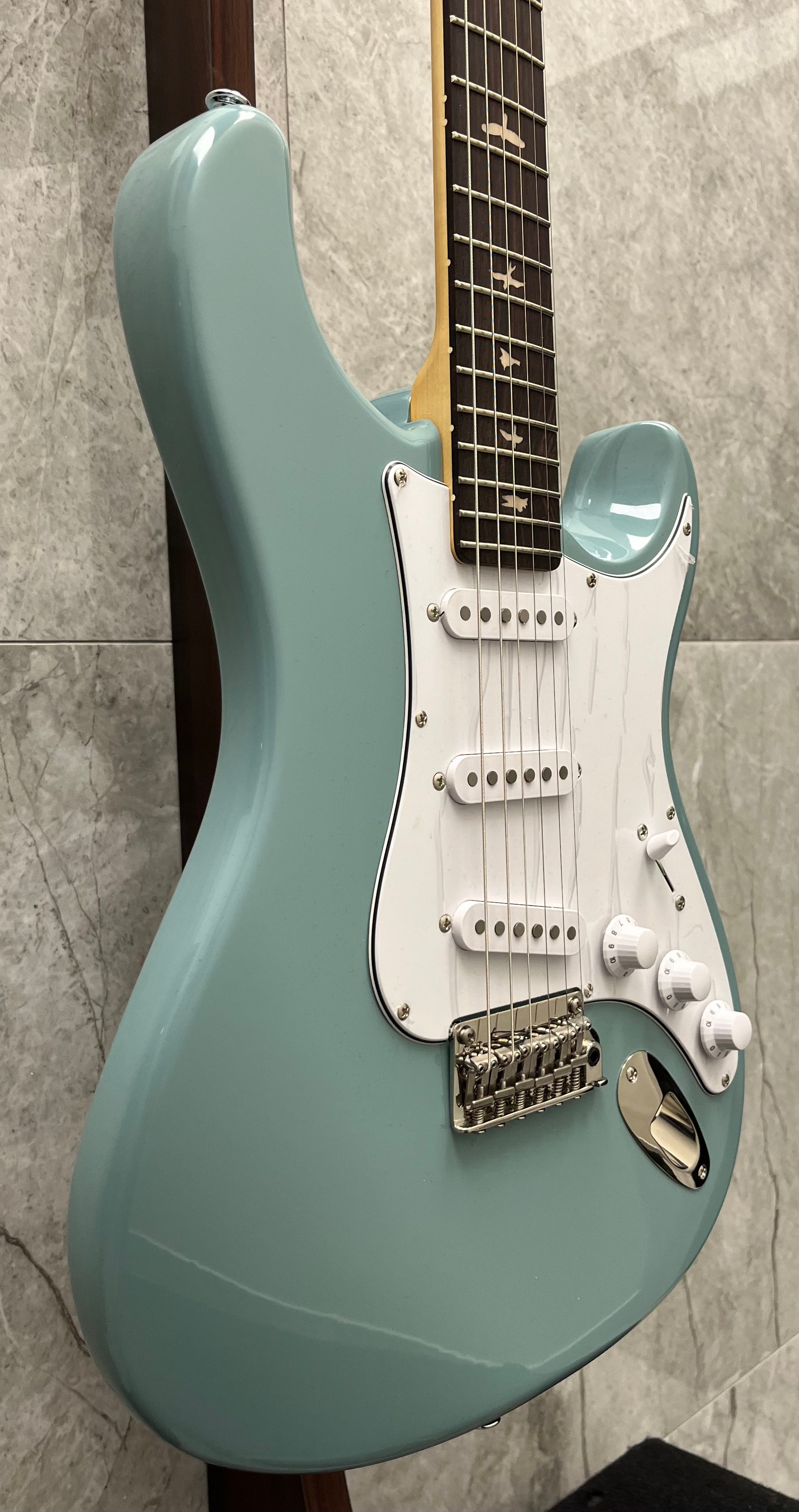 PRS Guitars John Mayer Silver Sky SE Electric Guitar with Gigbag in Stone Blue 109639::2J: SERIAL NUMBER CTIF110754 - 8.0 LBS