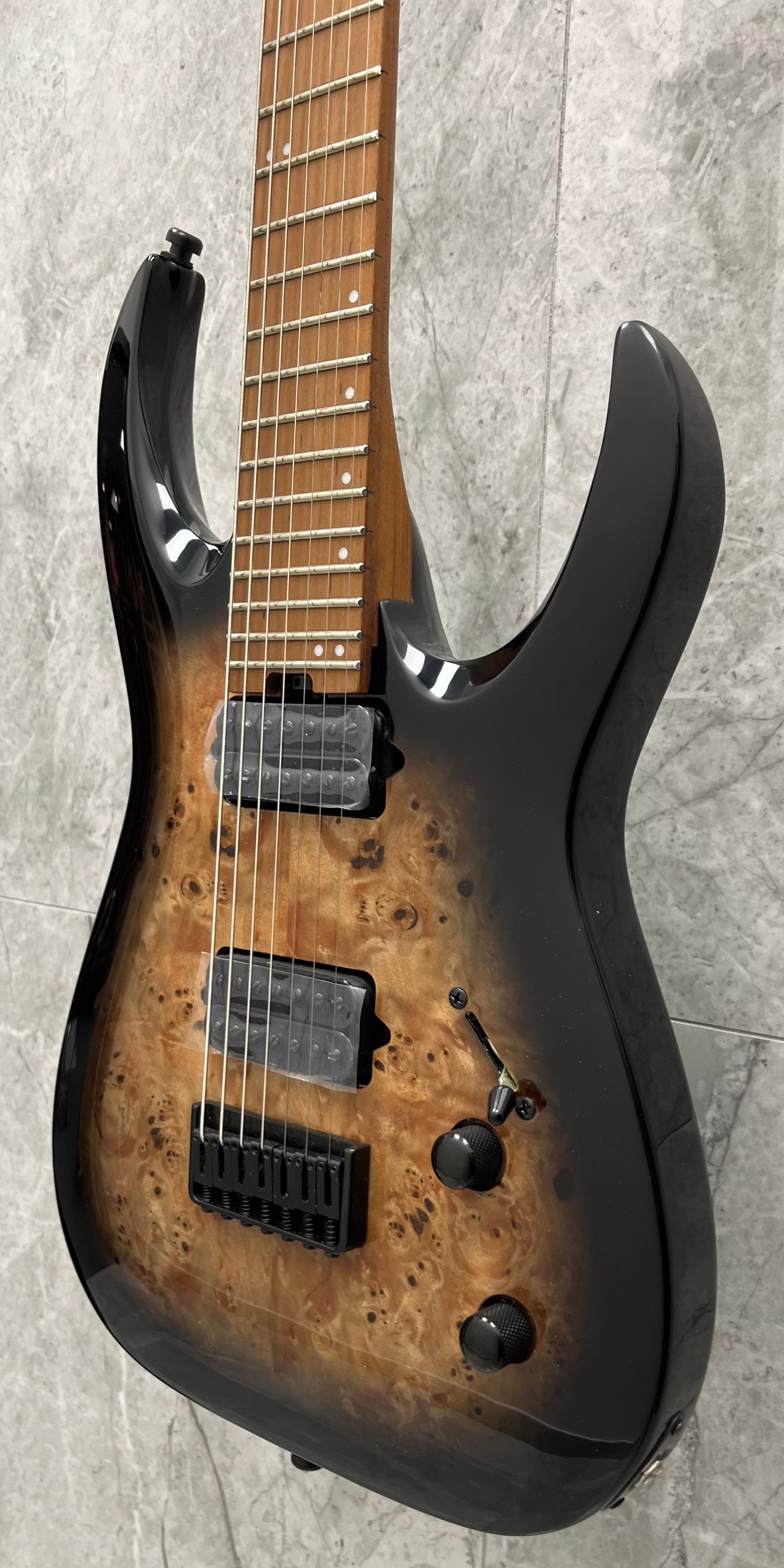 Jackson Pro Series Signature Misha Mansoor 7 STRING Juggernaut HT7P, Caramelized Maple Fingerboard, Black Burst Burl 2914007557 SERIAL NUMBER ICJ2416091 - 7.2 LBS