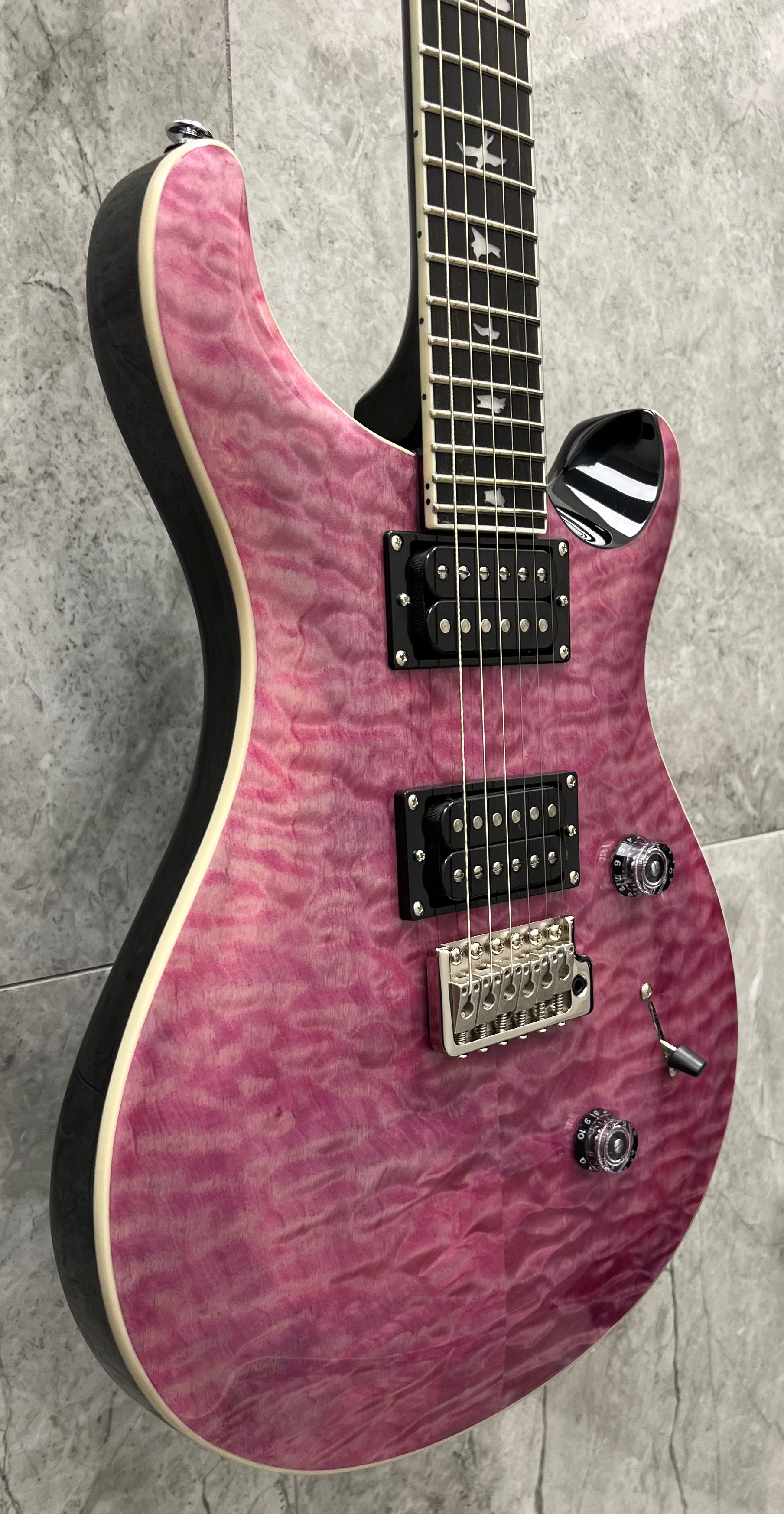 PRS Guitars SE Custom 24 Quilt Top Electric Guitar with Gigbag - Violet 107876::VI: SERIAL NUMBER CTIG071466 - 7.6 LBS