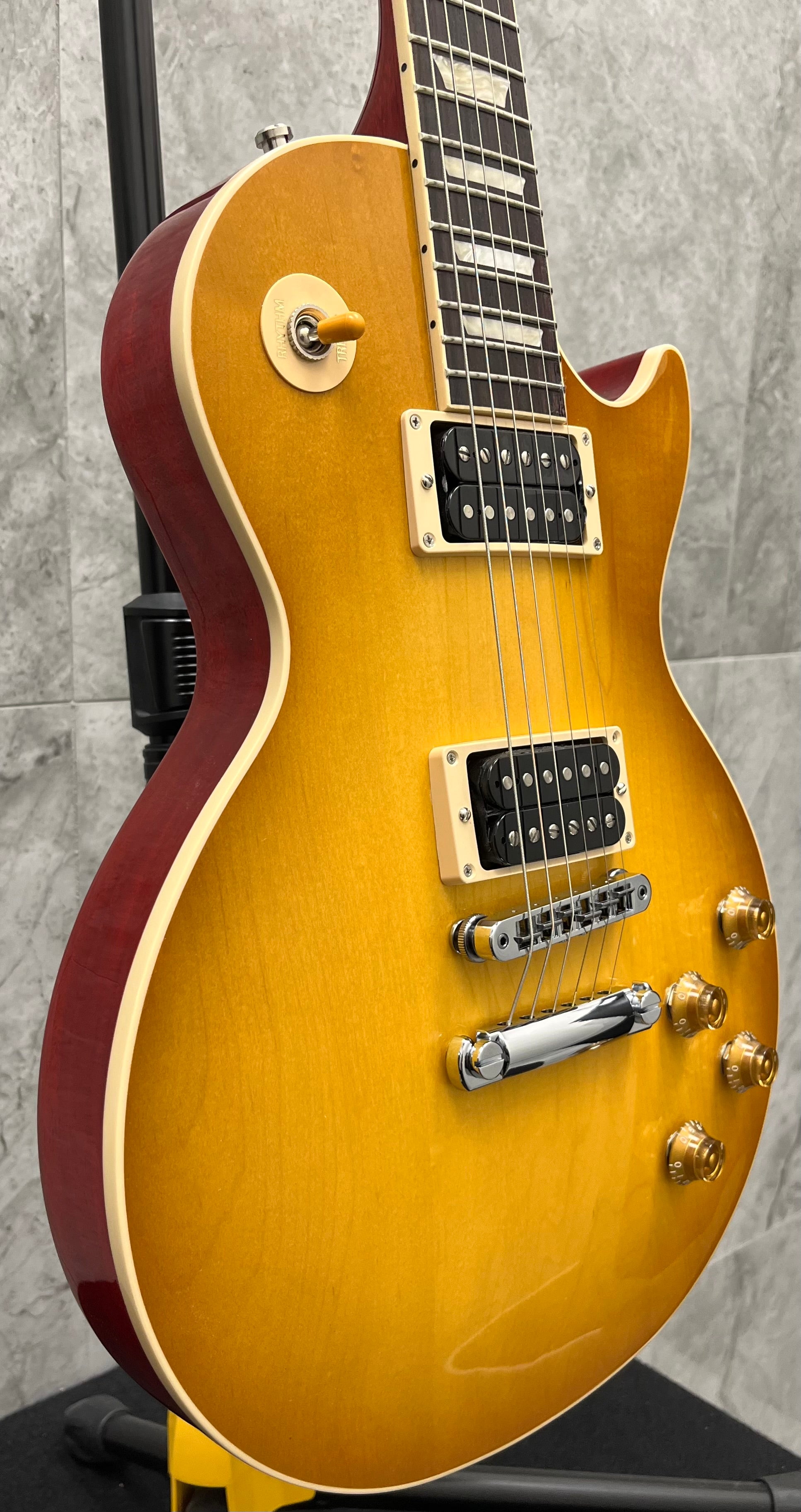 Gibson USA Slash Jessica Les Paul Standard Electric Guitar with Case - Honey Burst LPSSP300WHCH