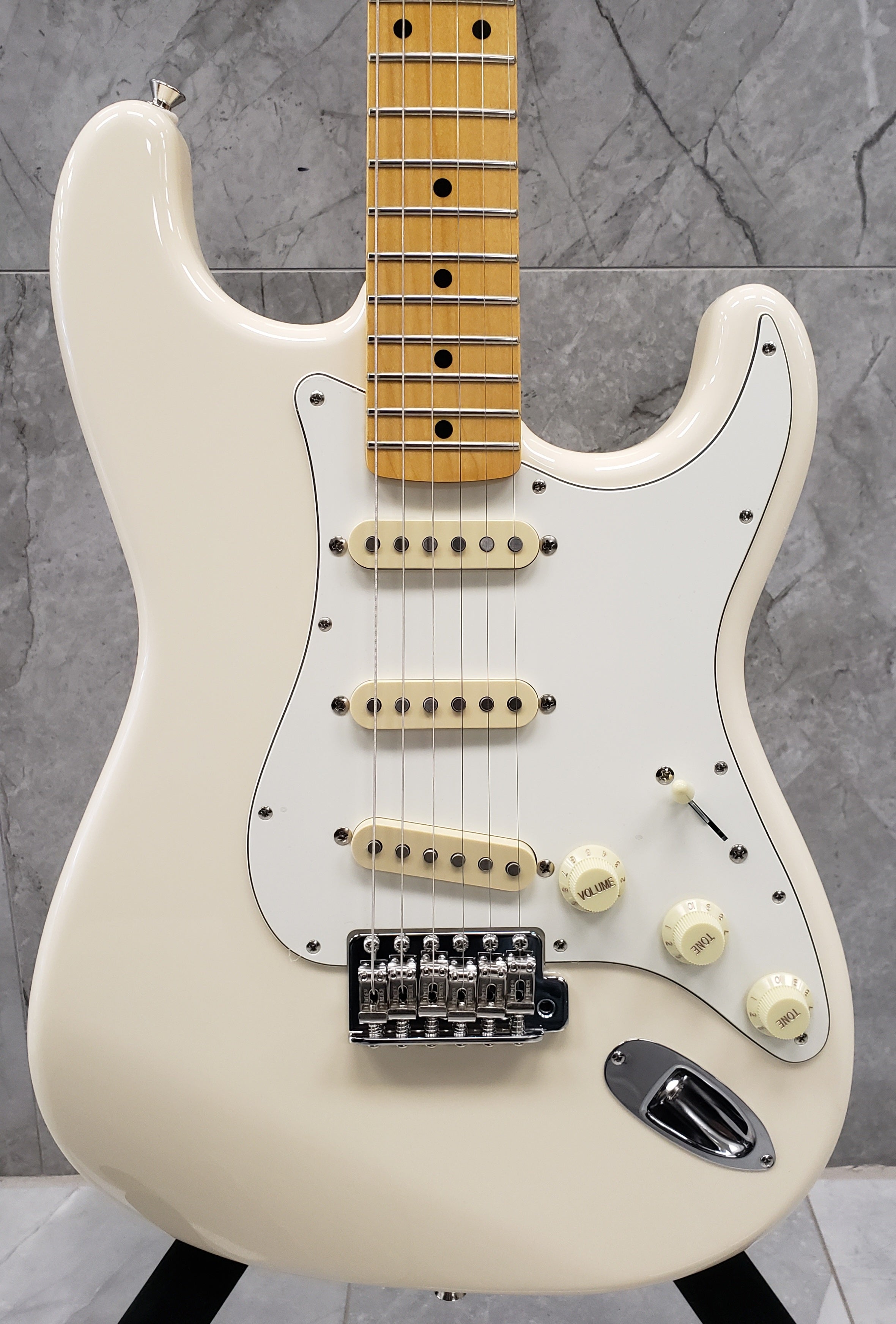 【5796】送料無料 Fender Japan Stratocaster