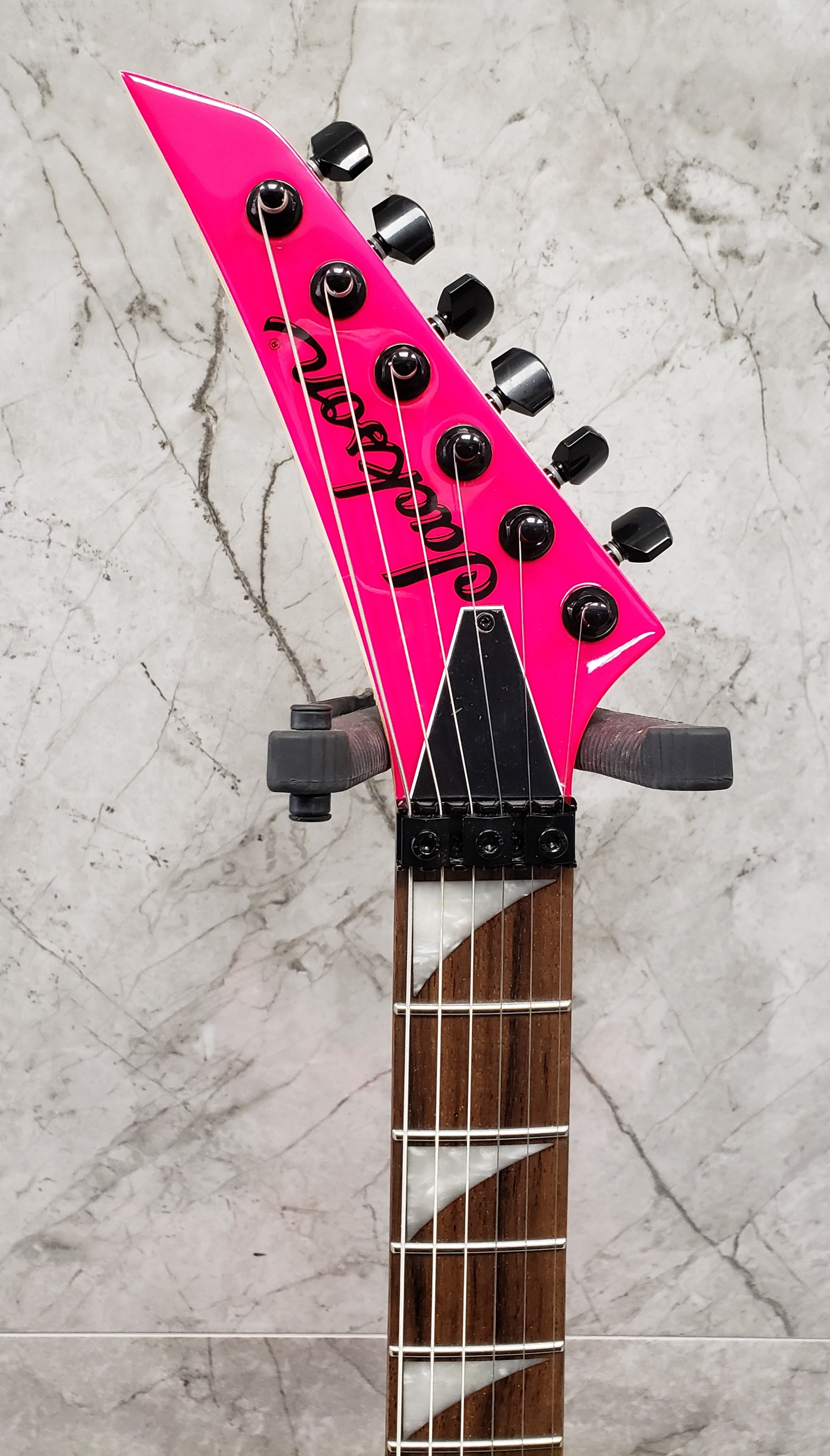 JACKSON X Series Dinky DK3XR HSS Neon Pink 2910022519 SERIAL NUMBER ISJ2108114 - 6.8 LBS