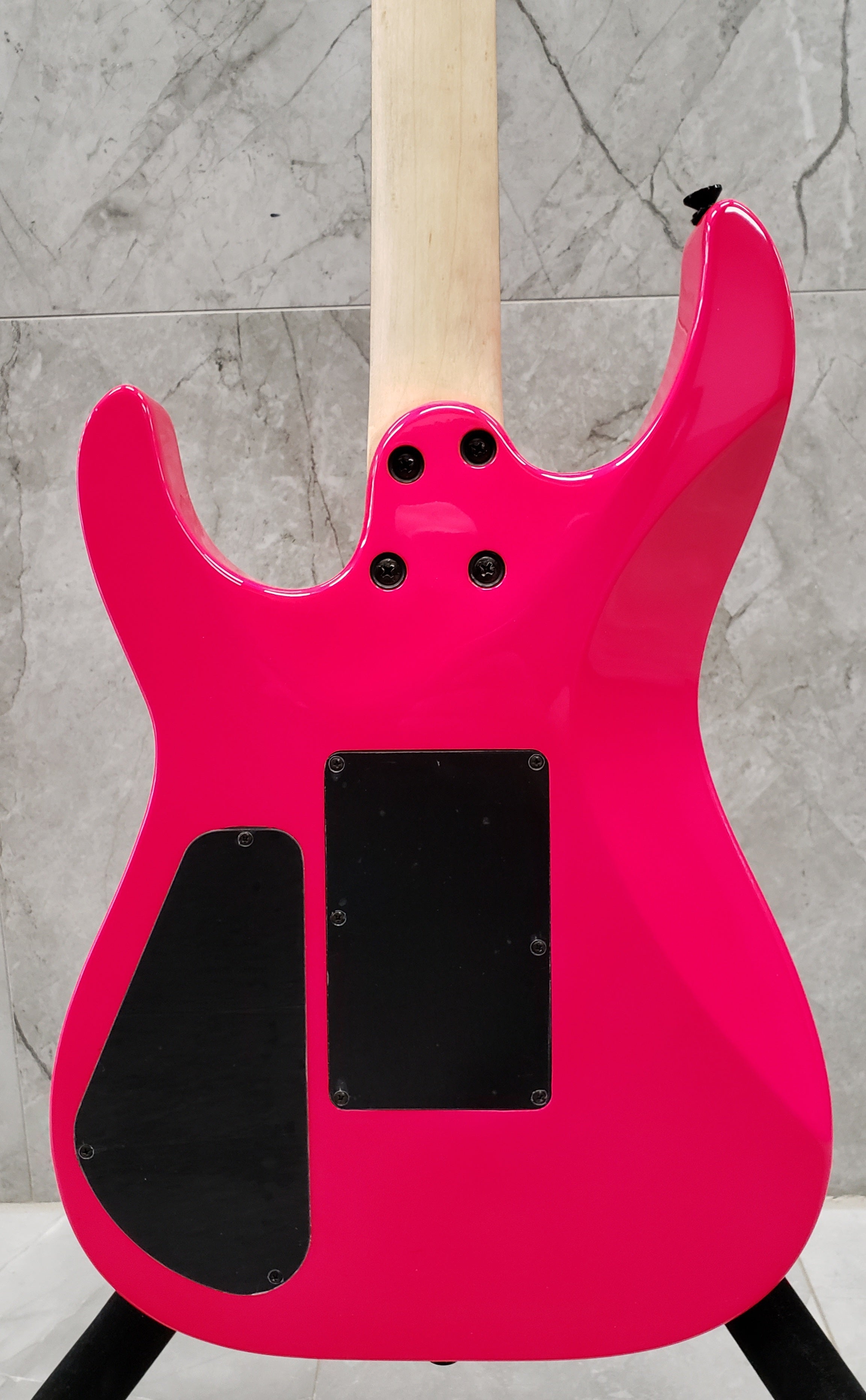 JACKSON X Series Dinky DK3XR HSS Neon Pink 2910022519 SERIAL NUMBER ISJ2108114 - 6.8 LBS