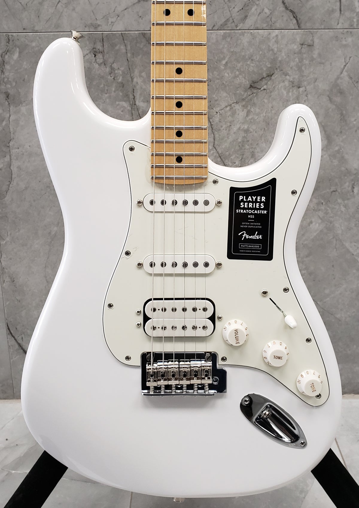 Fender Player Stratocaster HSS Maple Fingerboard Polar White