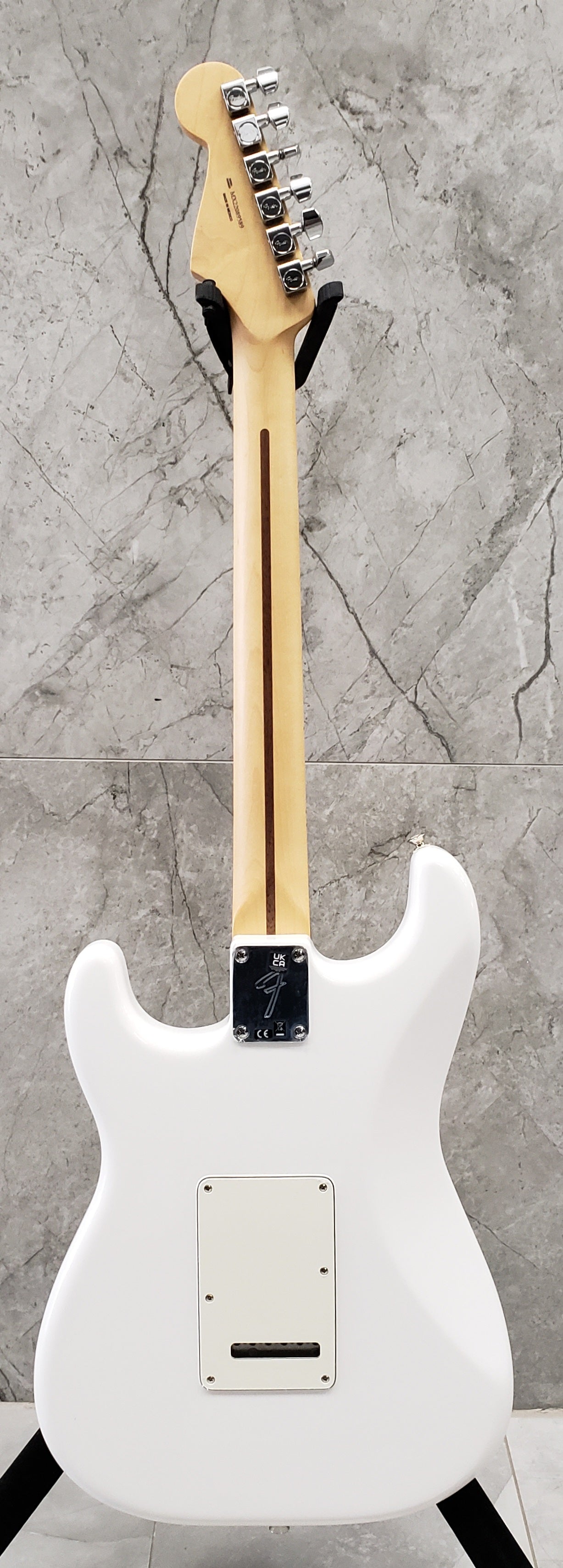 Fender Player Stratocaster HSS Maple Fingerboard Polar White 0144522515