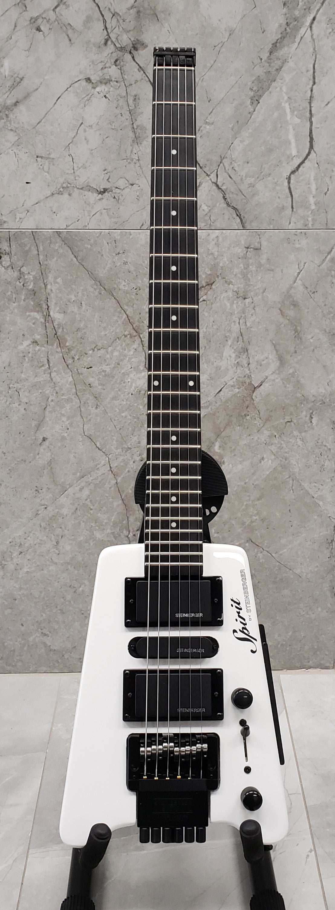 Steinberger Spirit GT-PRO Deluxe Electric Guitar with Gigbag - White  GTPROWHBT