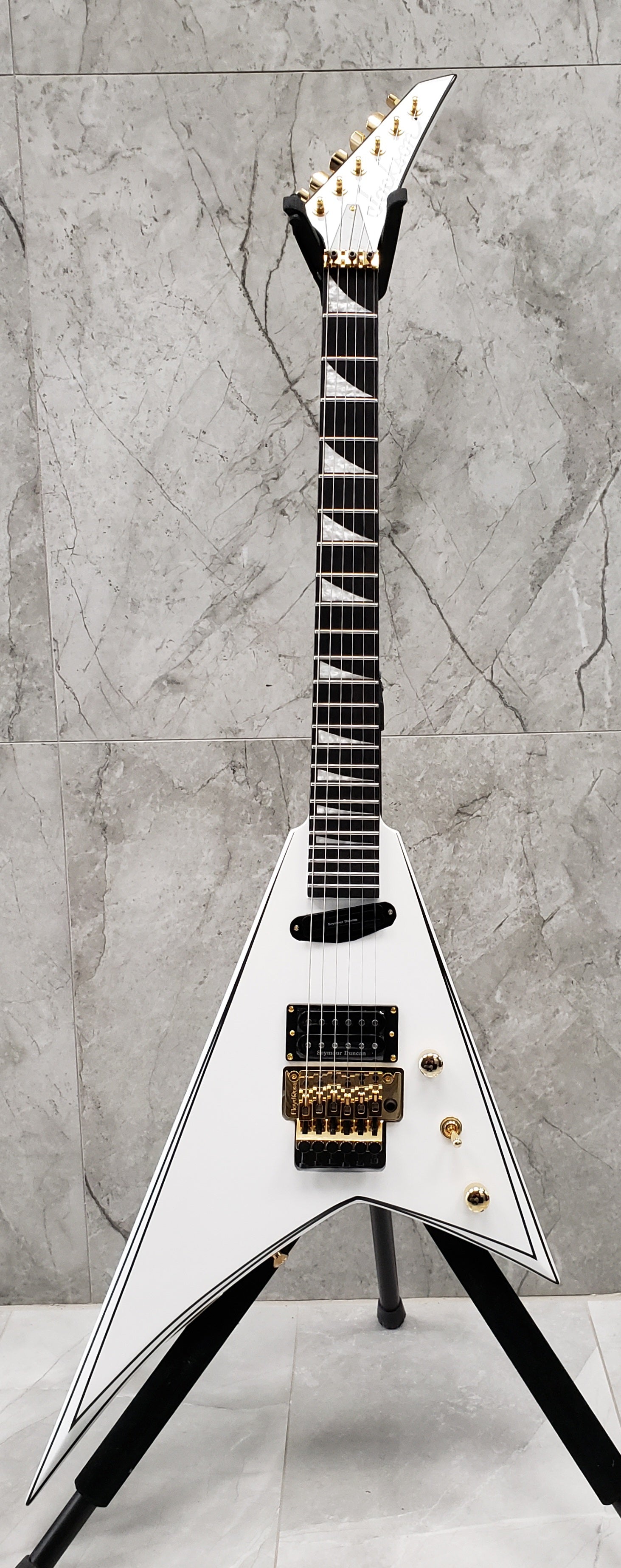 JACKSON Concept Series Rhoads RR24 HS Ebony Fingerboard White with Black Pinstripes 2916677576