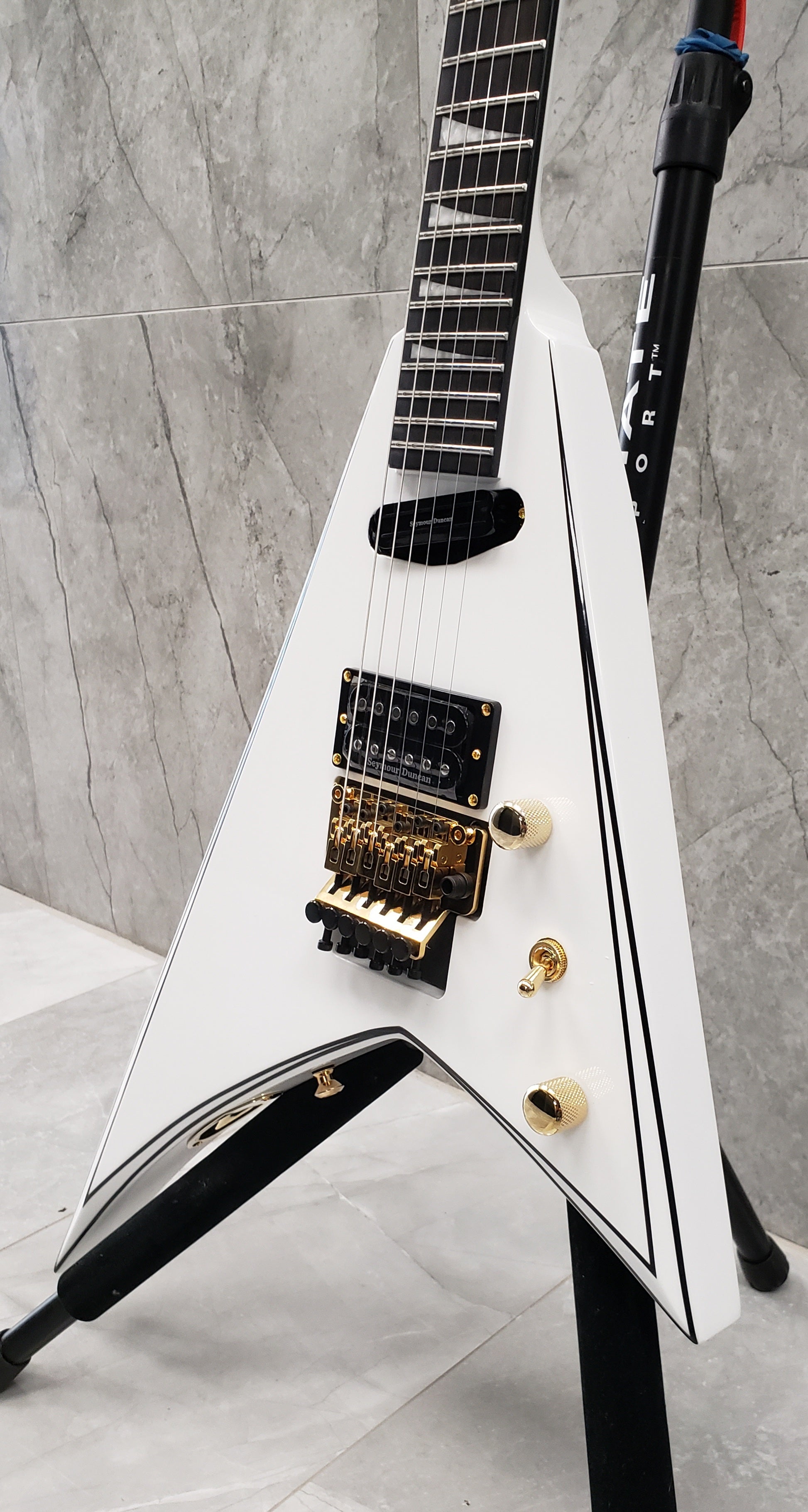 JACKSON Concept Series Rhoads RR24 HS Ebony Fingerboard White with Black Pinstripes 2916677576