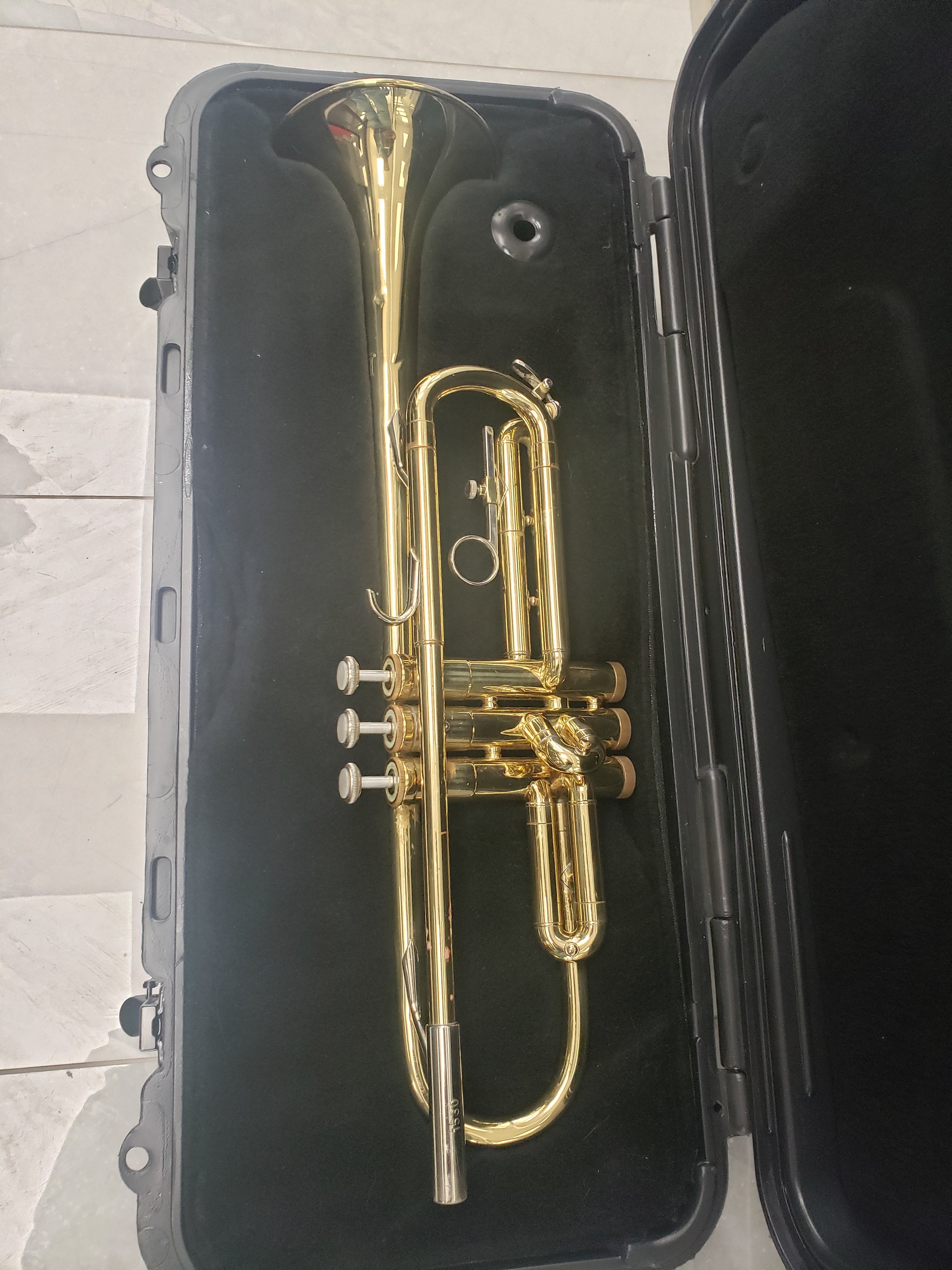 Bach USA Trumpet With Valve Oil And Mouth Piece